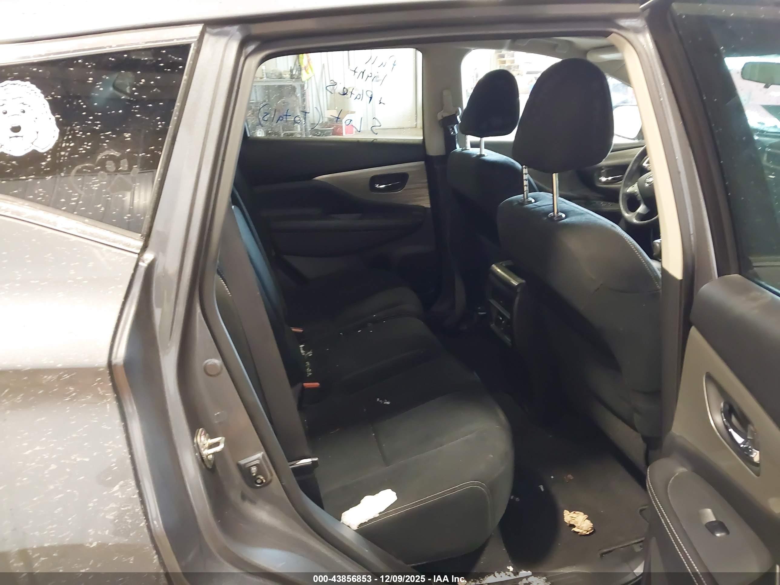 NISSAN MURANO image 8