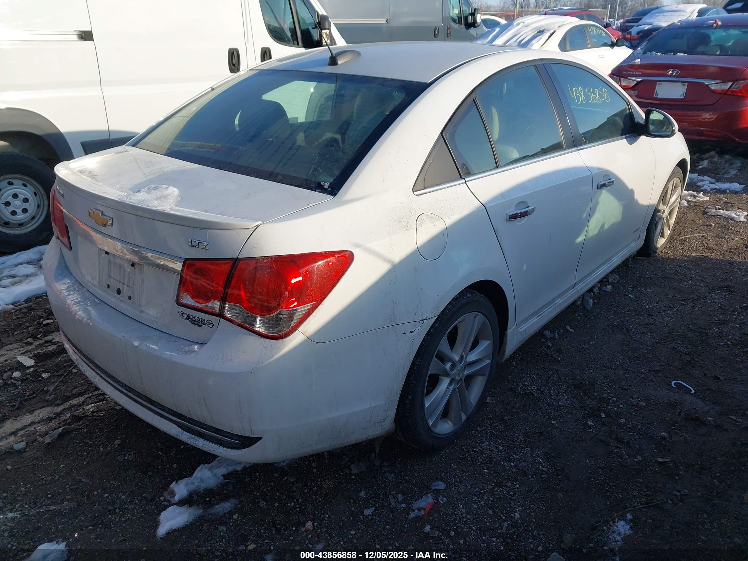 CHEVROLET CRUZE image 4