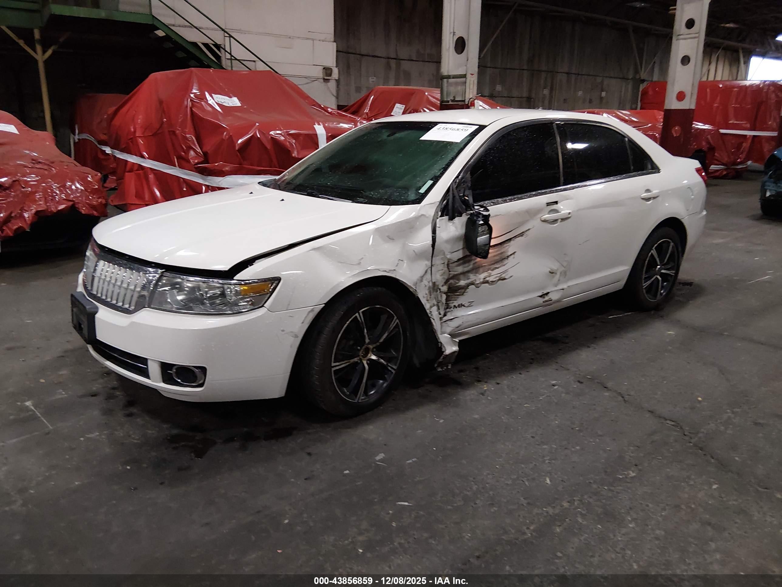 LINCOLN MKZ image 2