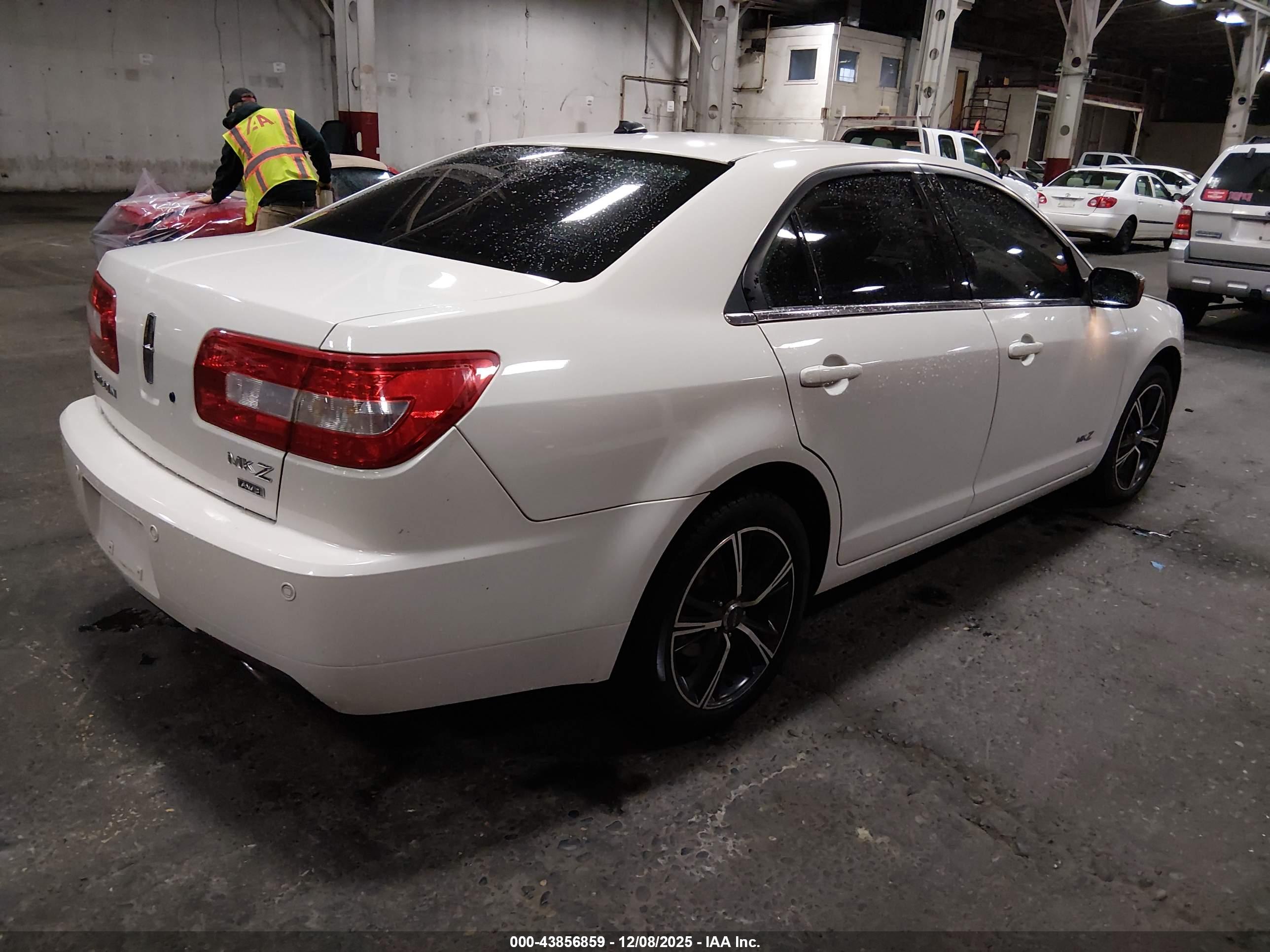 LINCOLN MKZ image 4