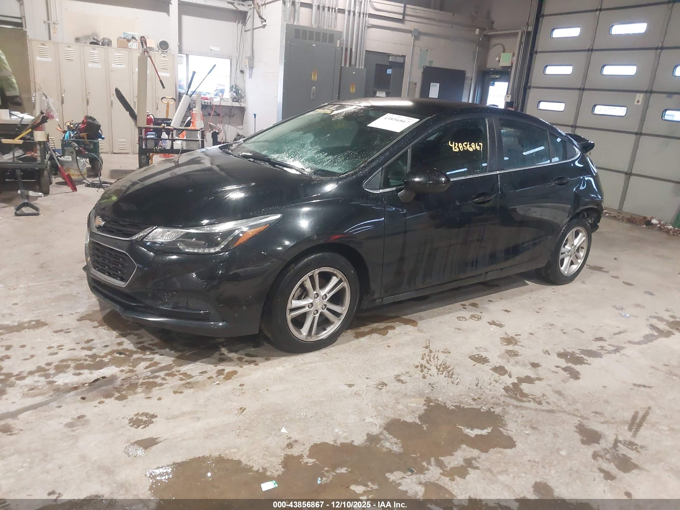 CHEVROLET CRUZE image 2
