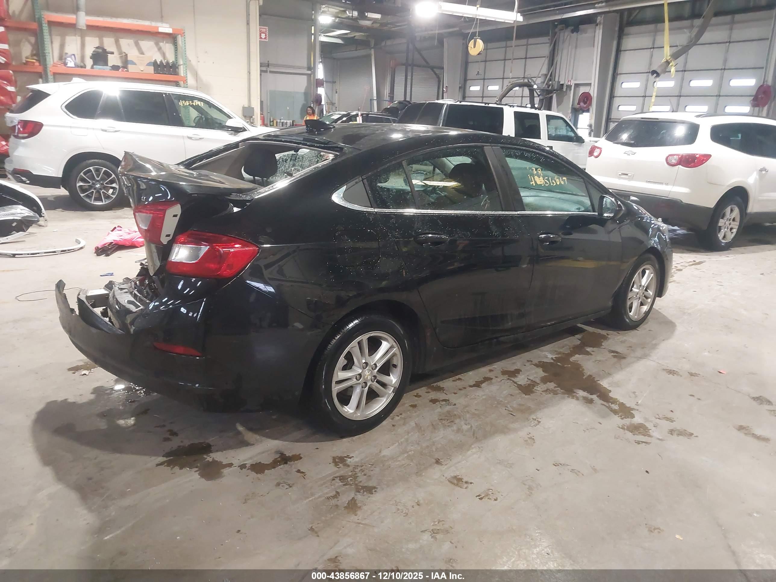CHEVROLET CRUZE image 4