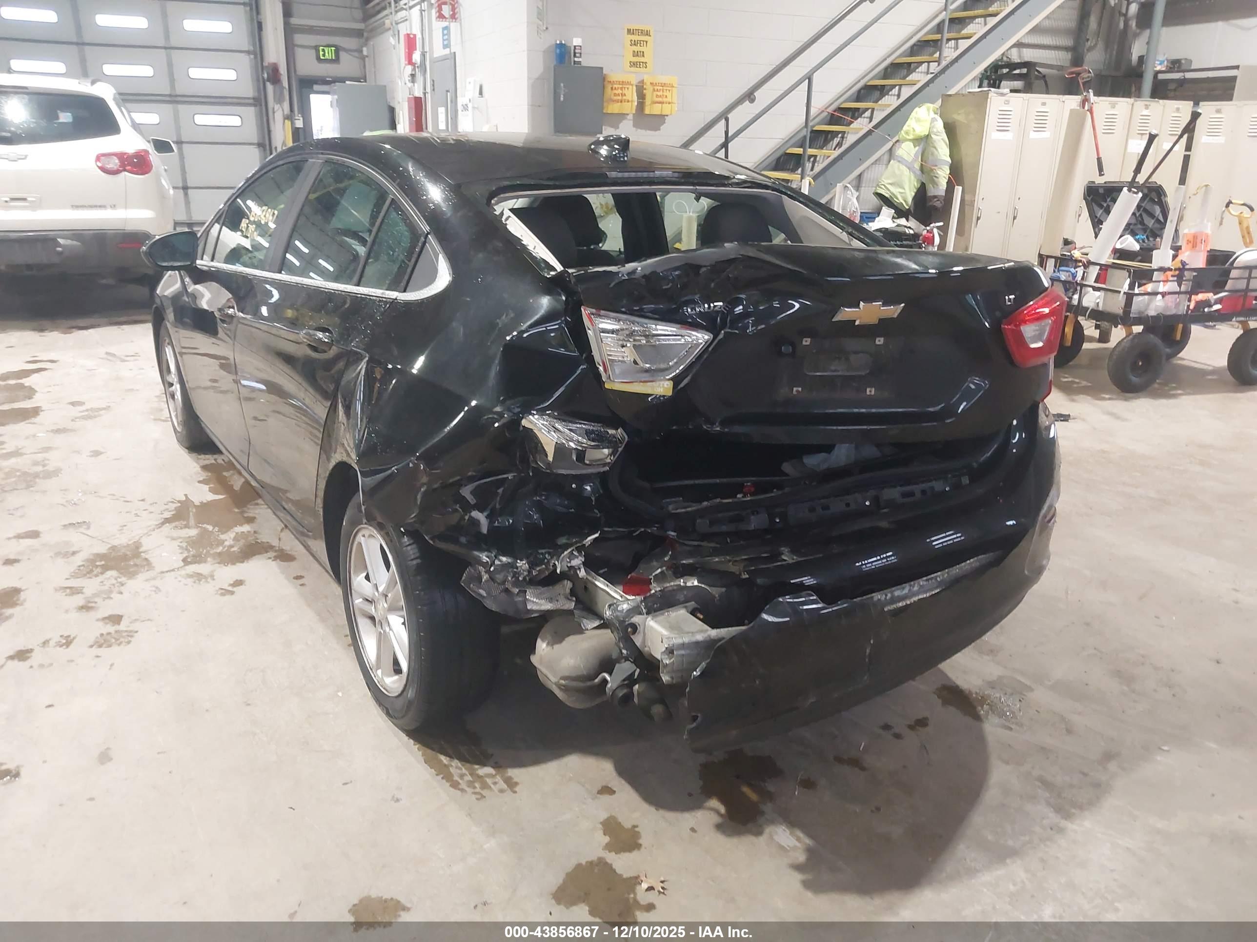 CHEVROLET CRUZE image 6