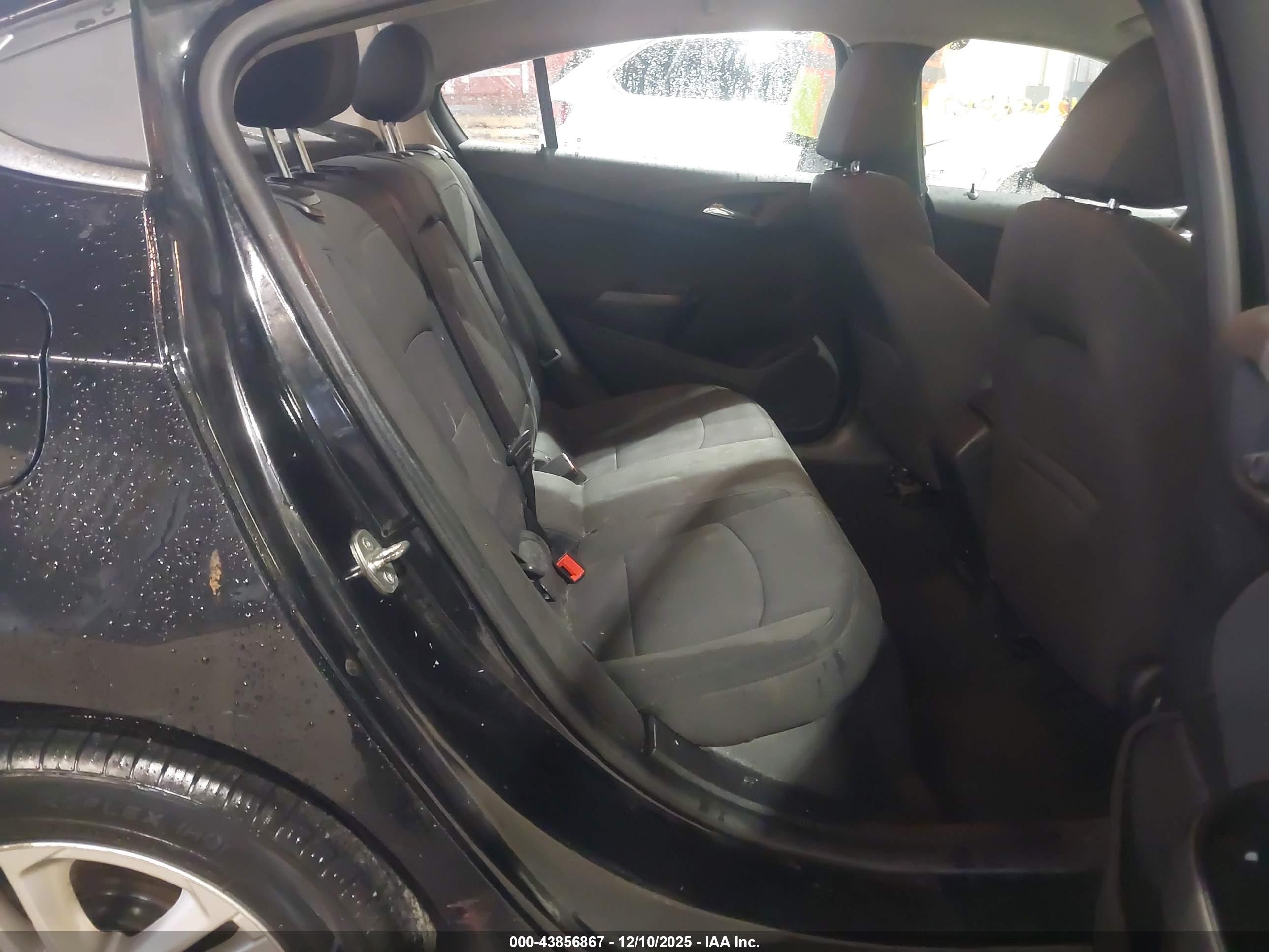 CHEVROLET CRUZE image 8