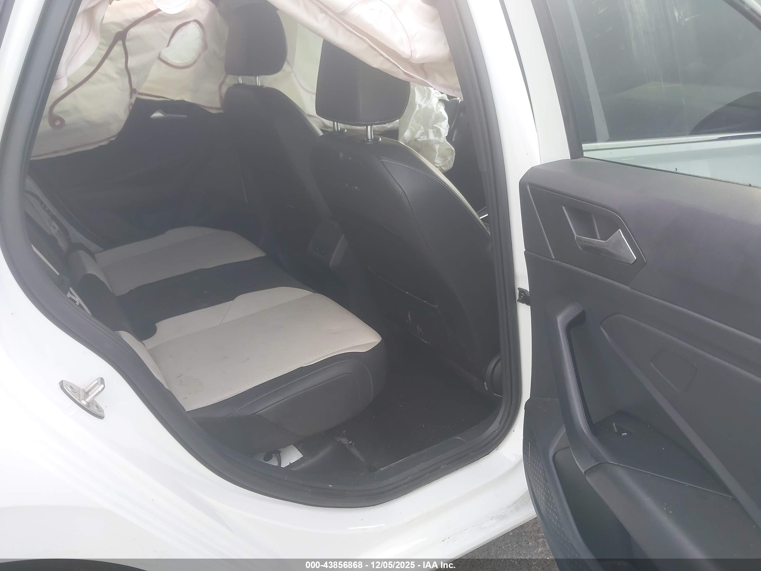 VOLKSWAGEN JETTA image 8
