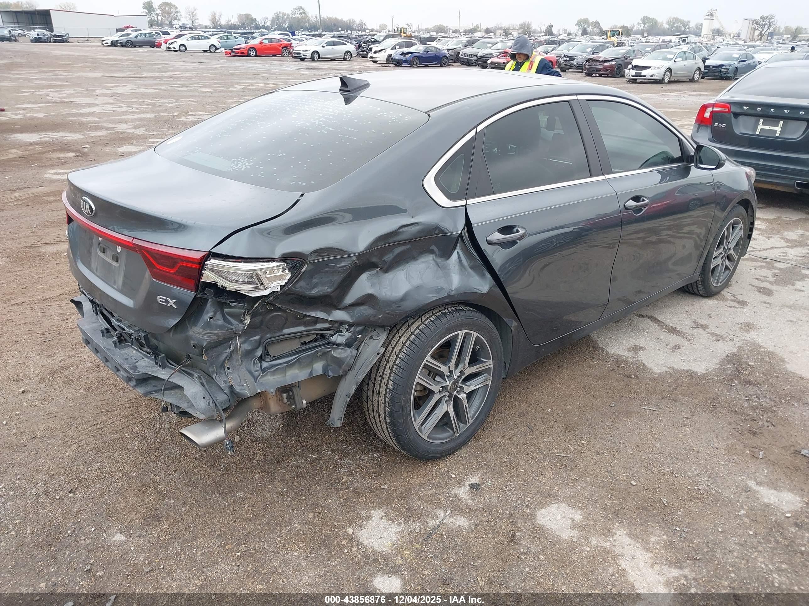 KIA FORTE image 4