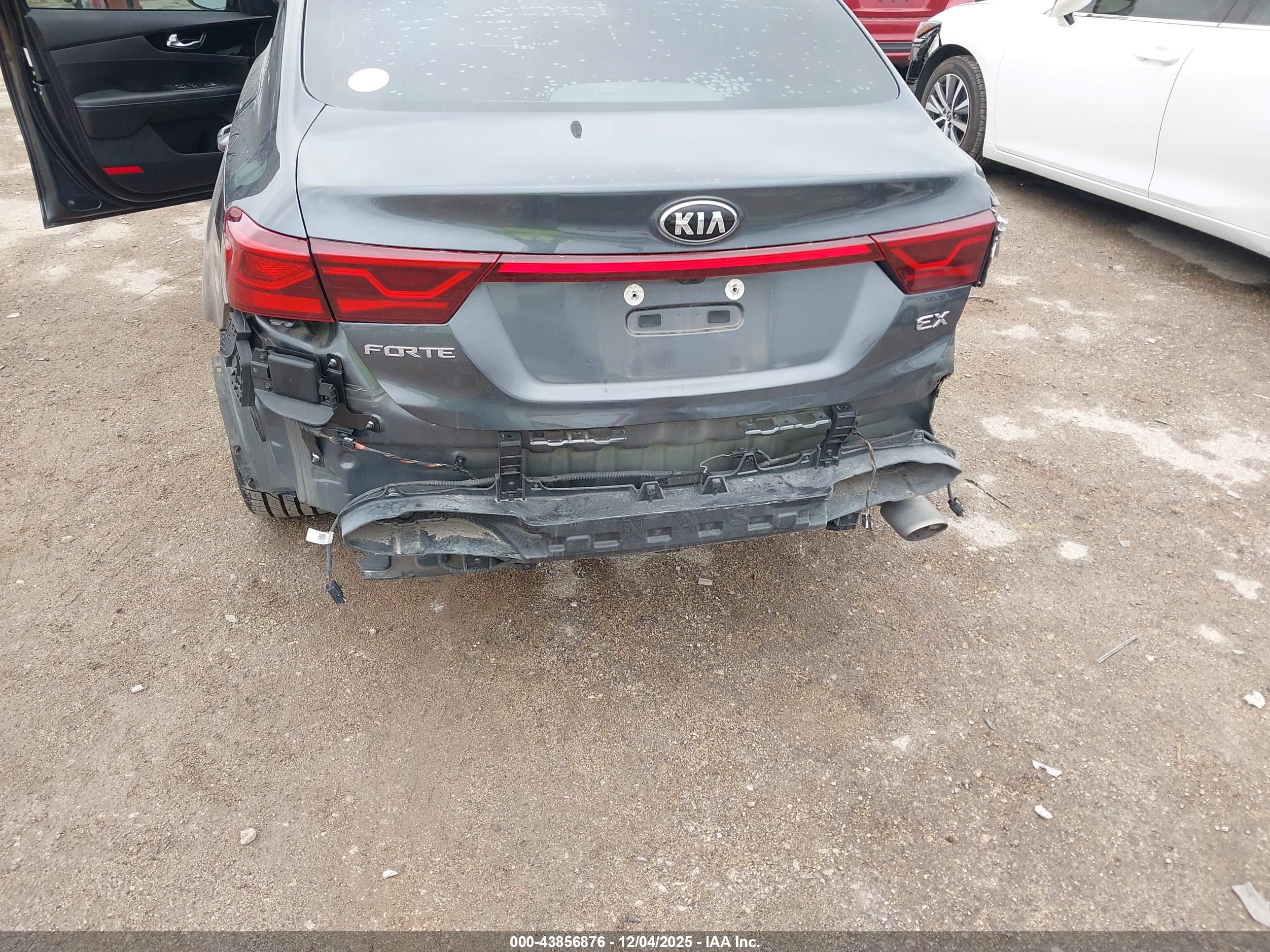 KIA FORTE image 6