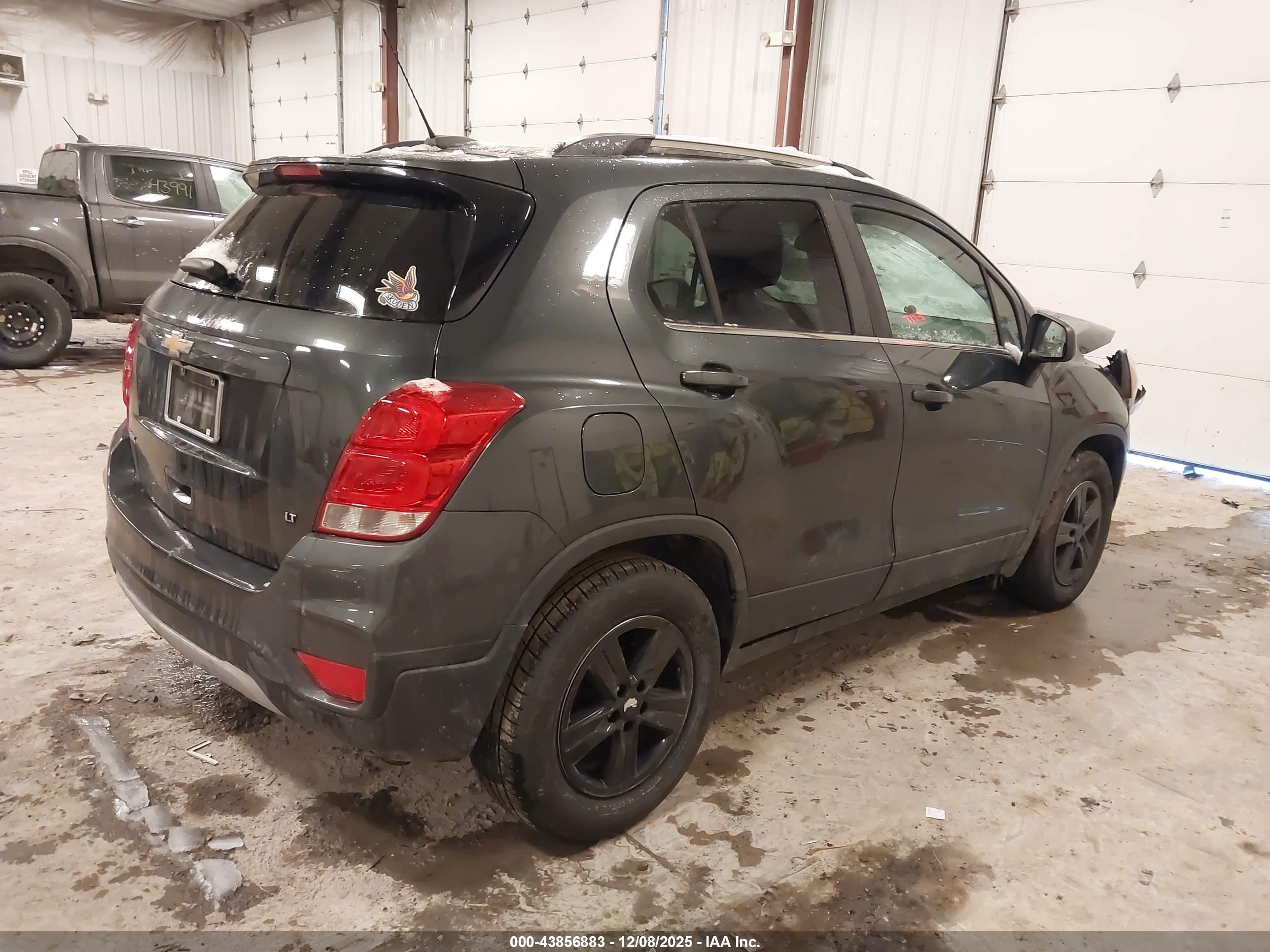 CHEVROLET TRAX image 4