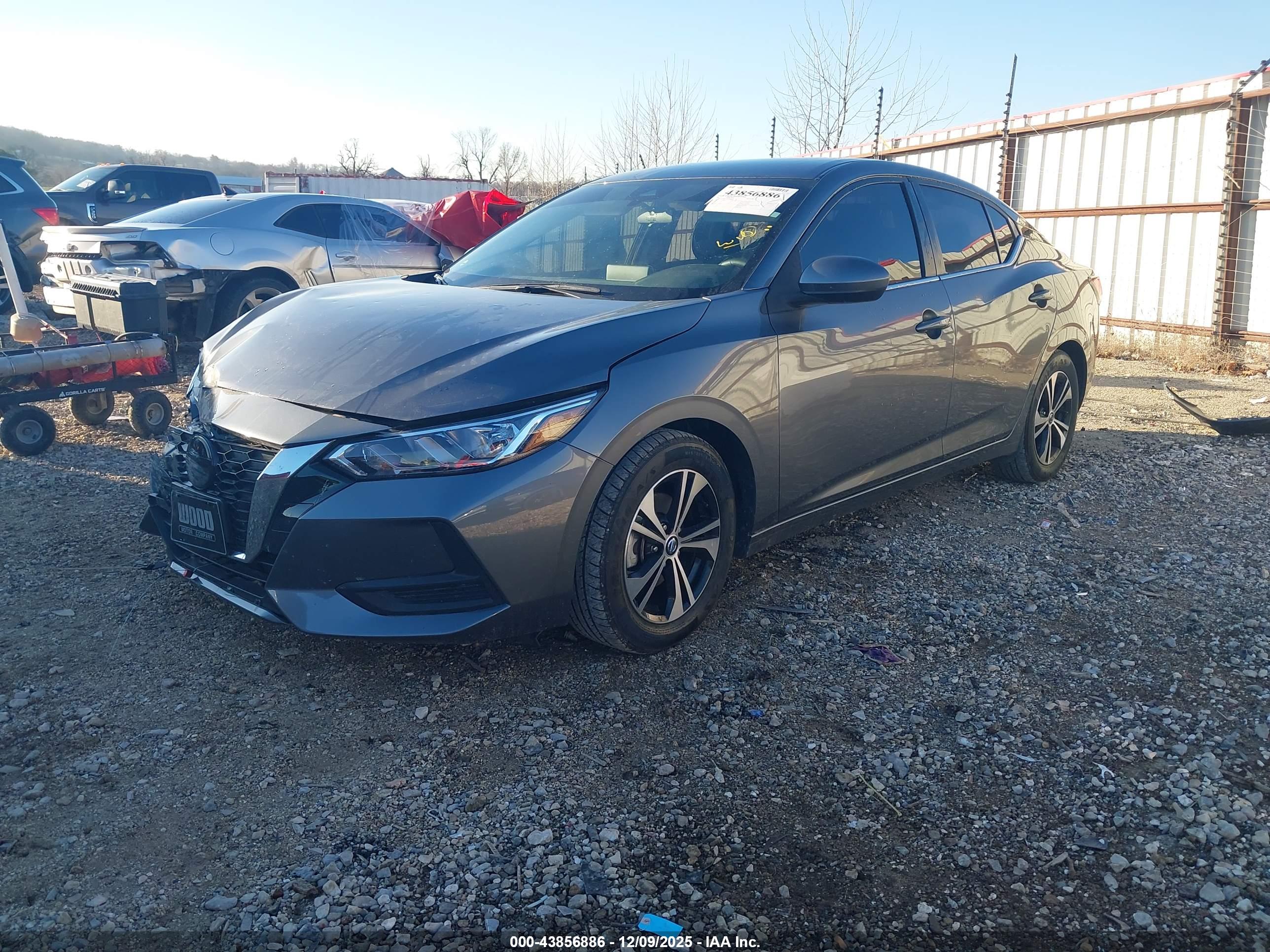 NISSAN SENTRA image 2