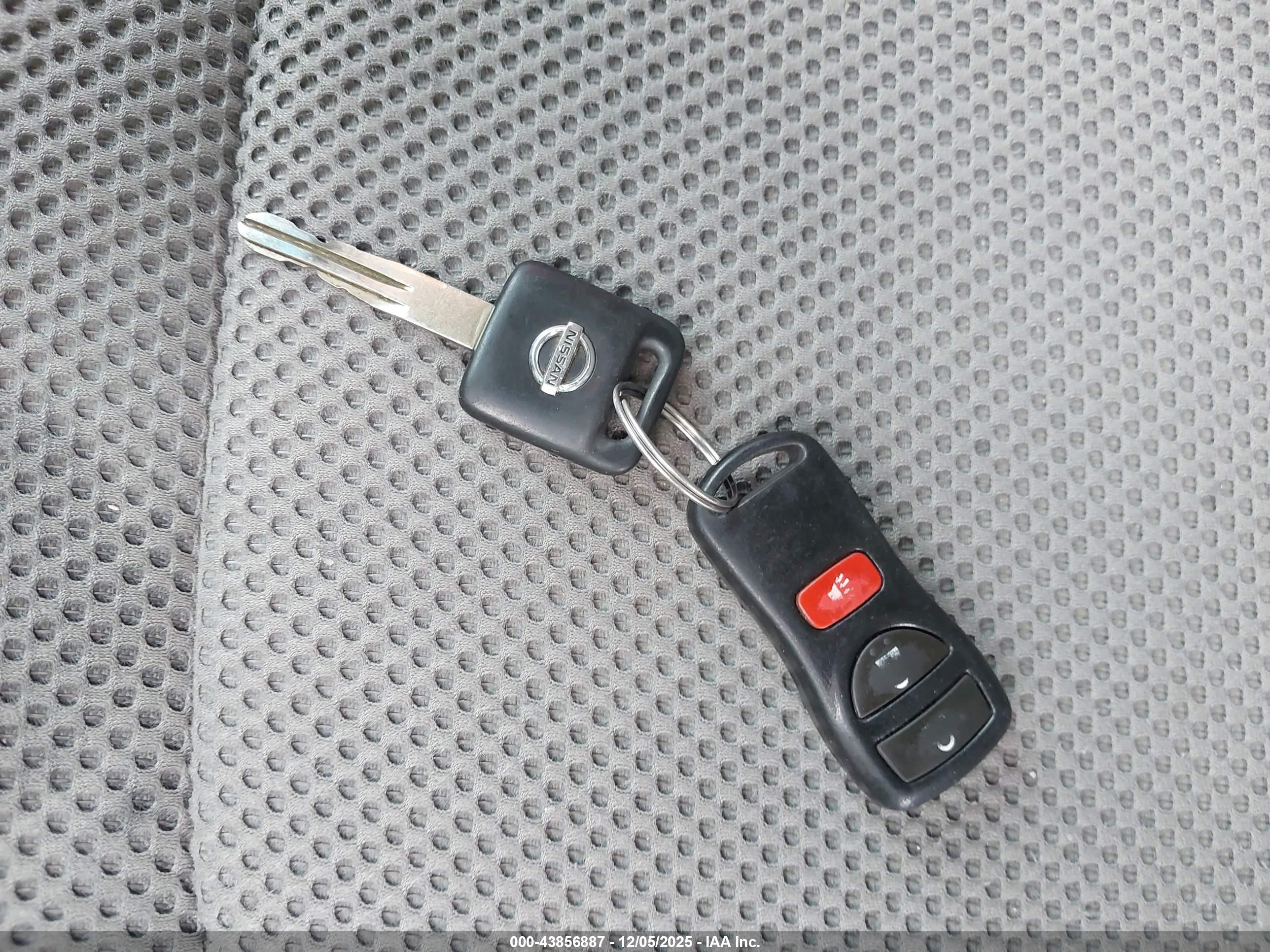 NISSAN FRONTIER image 11