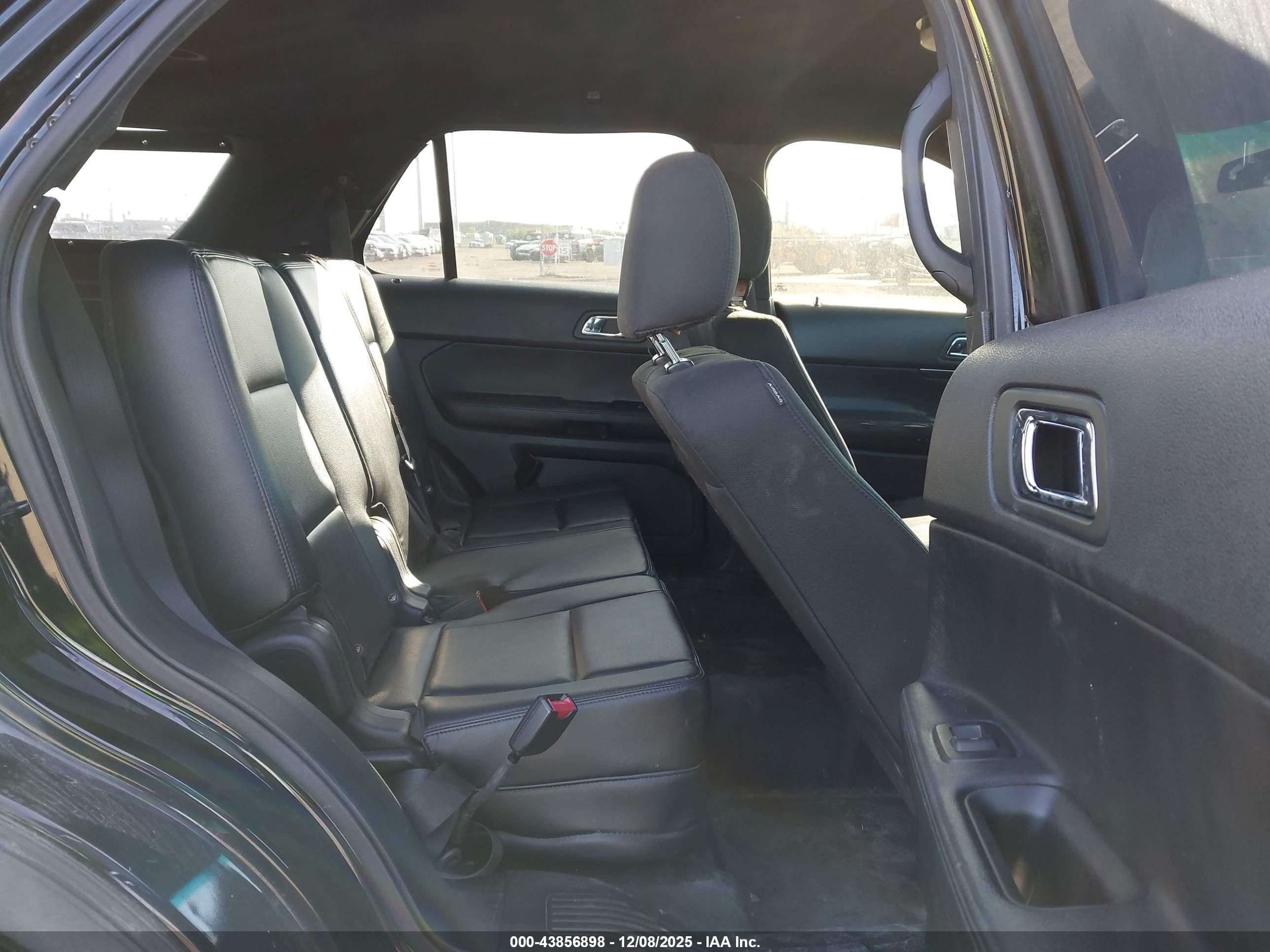 FORD UTILITY image 8