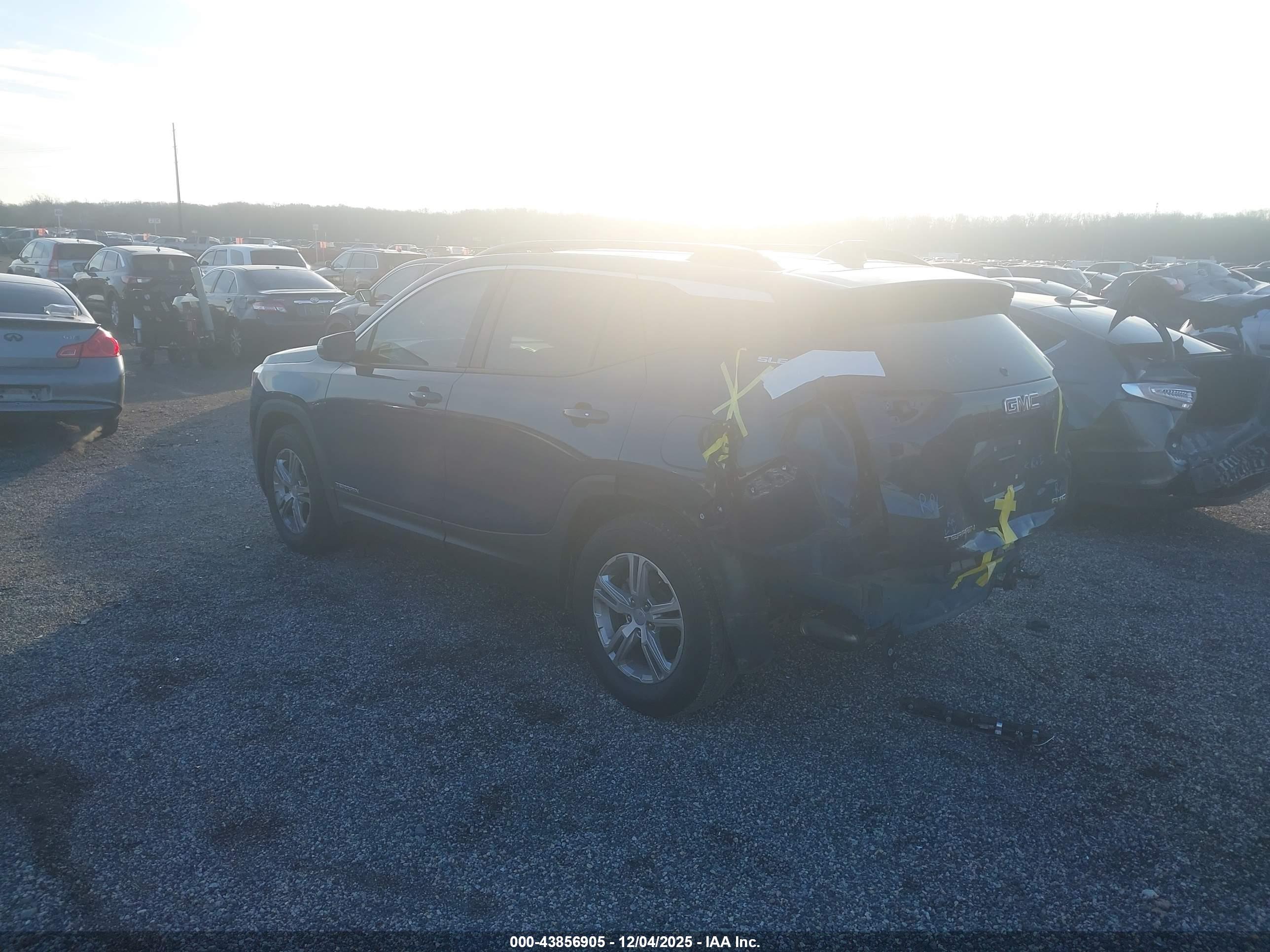 GMC TERRAIN image 3