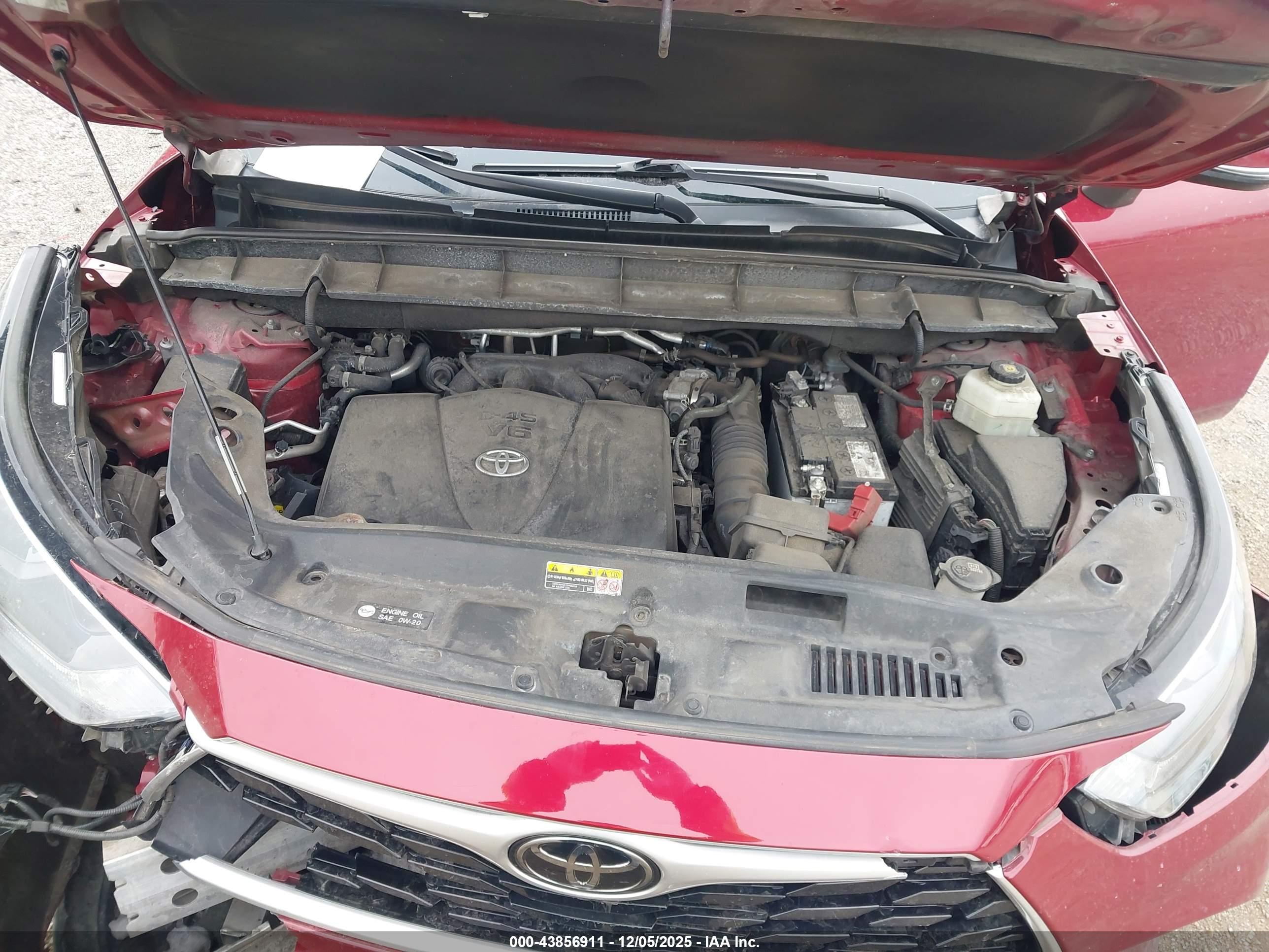 TOYOTA HIGHLANDER image 10