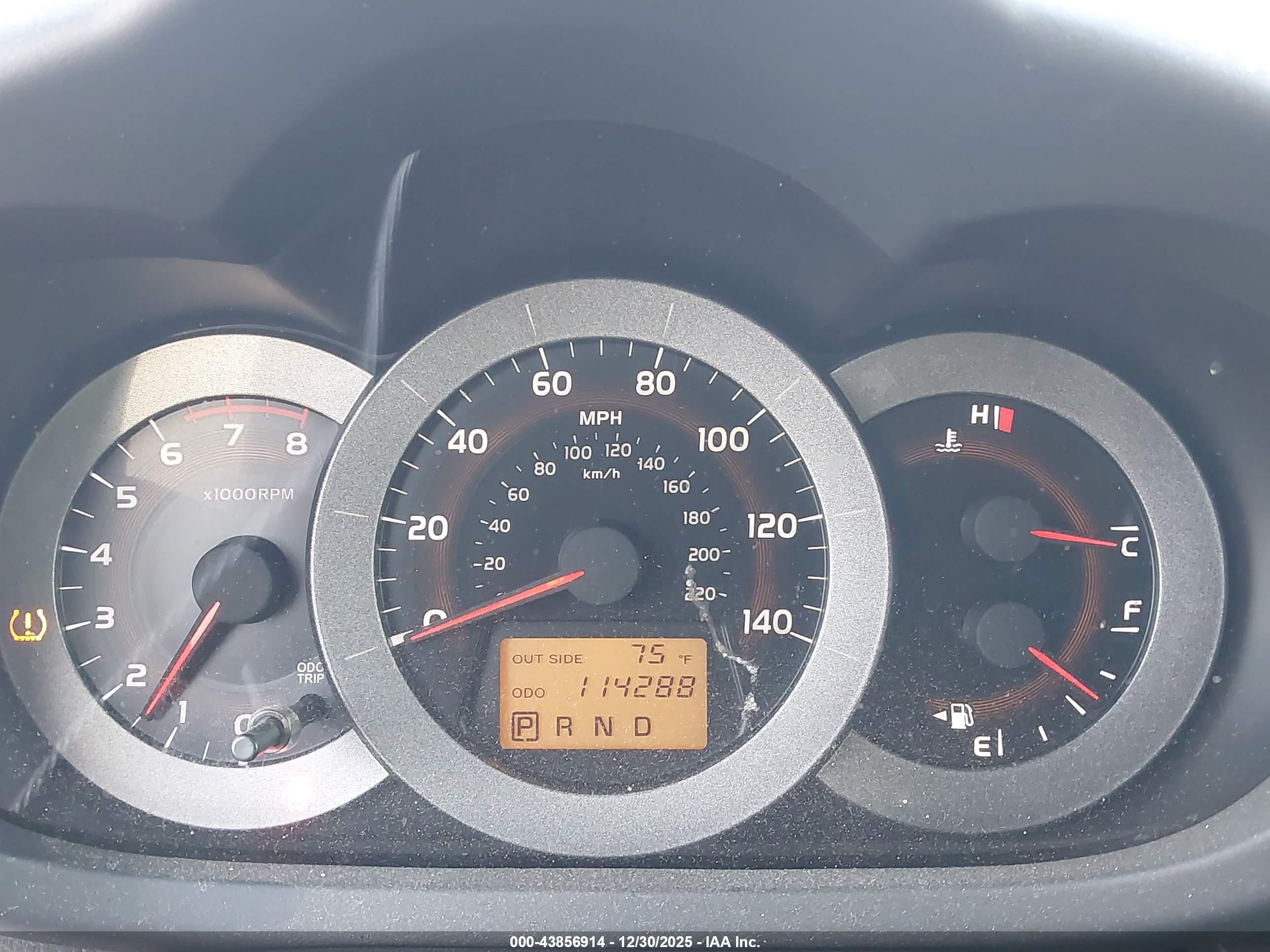 TOYOTA RAV4 image 7