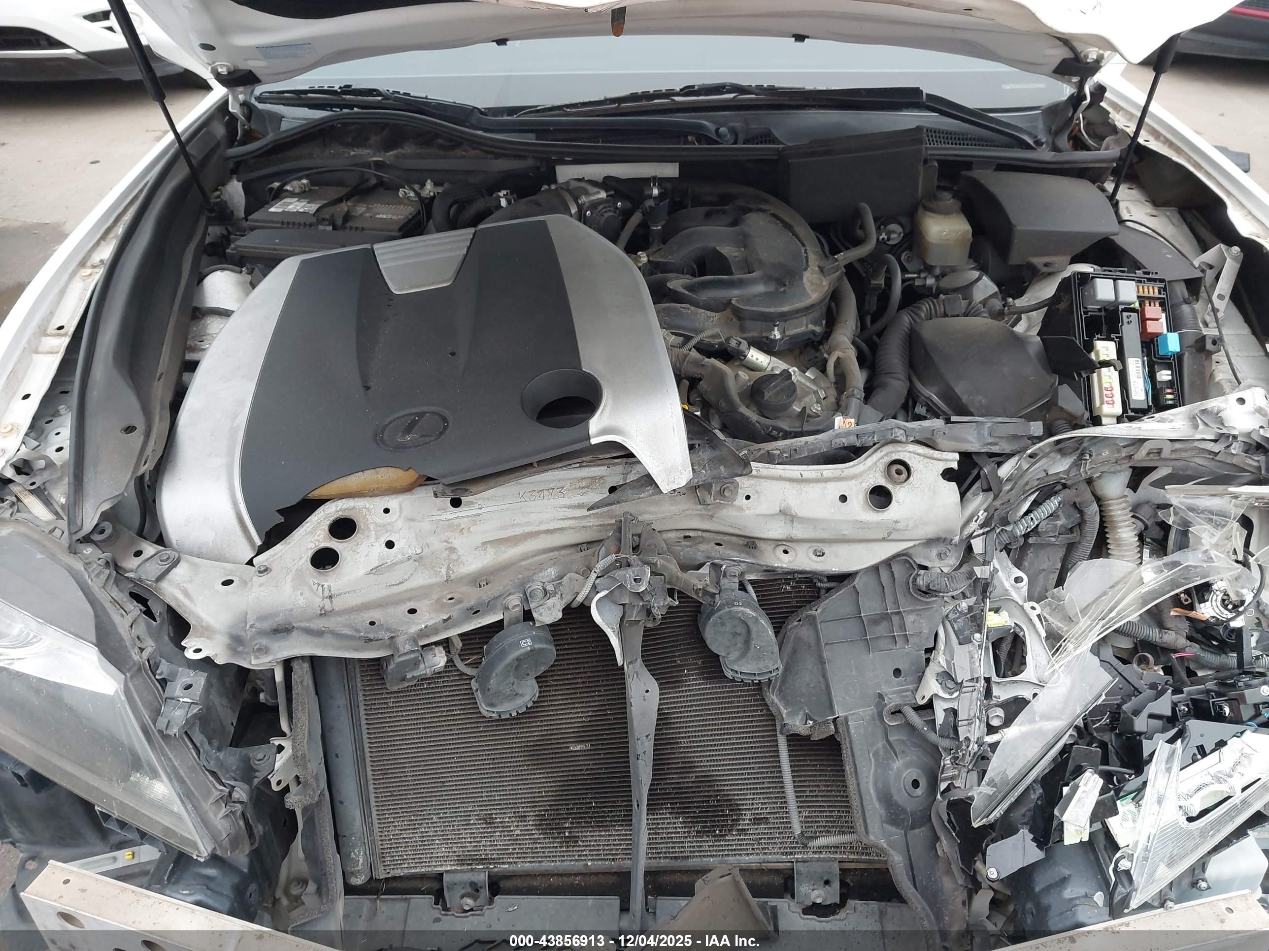 LEXUS GS image 10