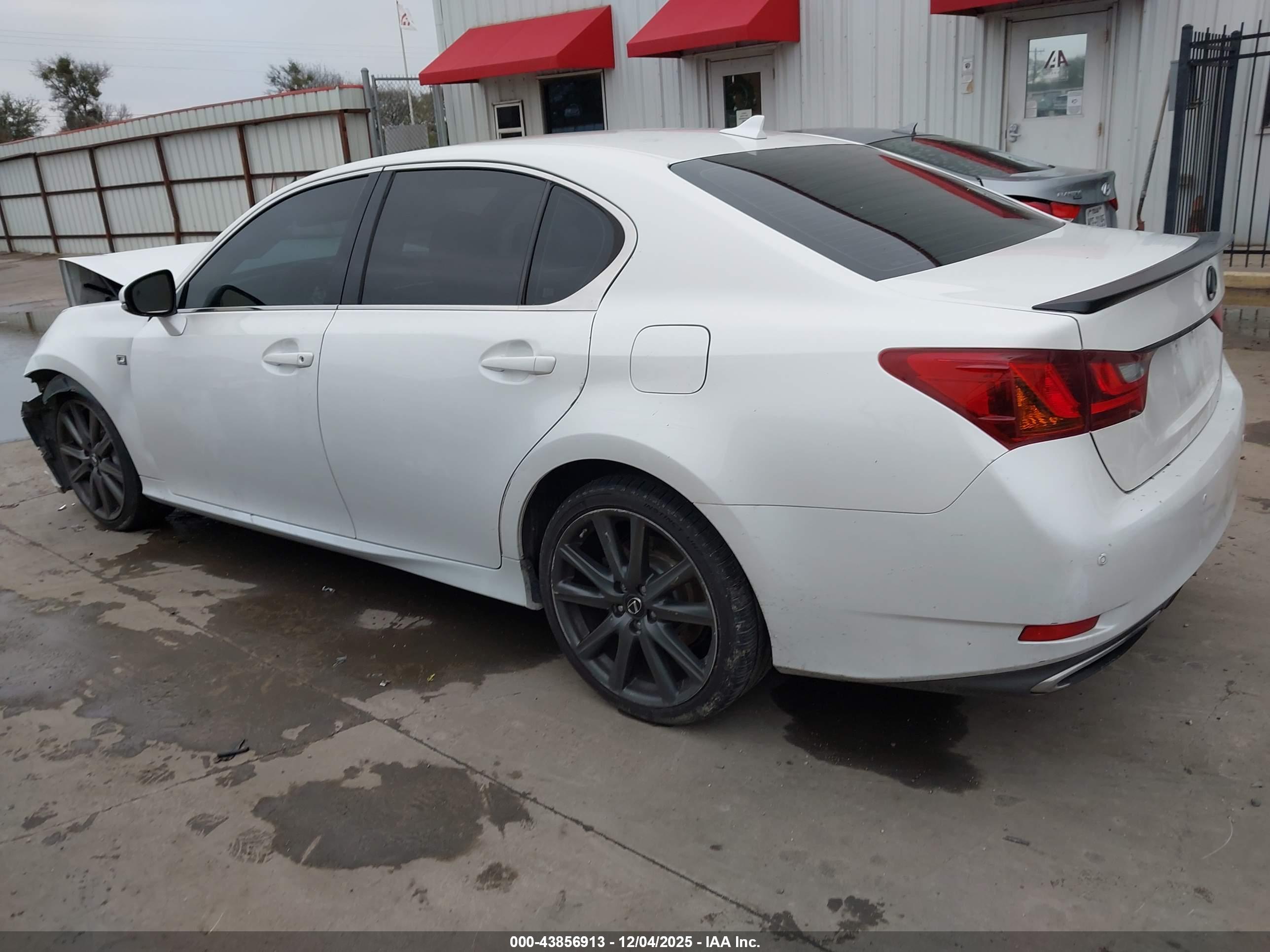 LEXUS GS image 3