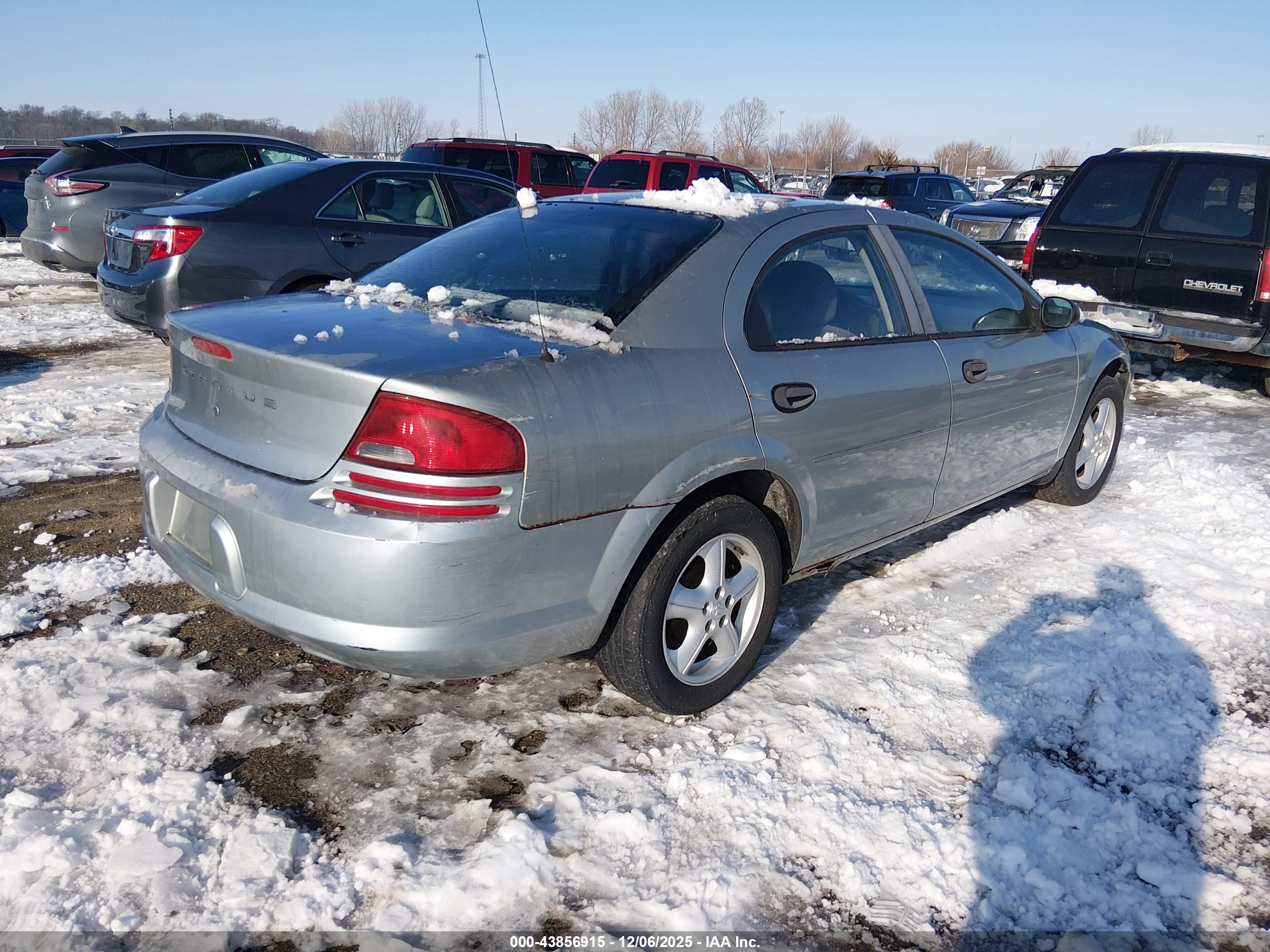DODGE STRATUS image 4