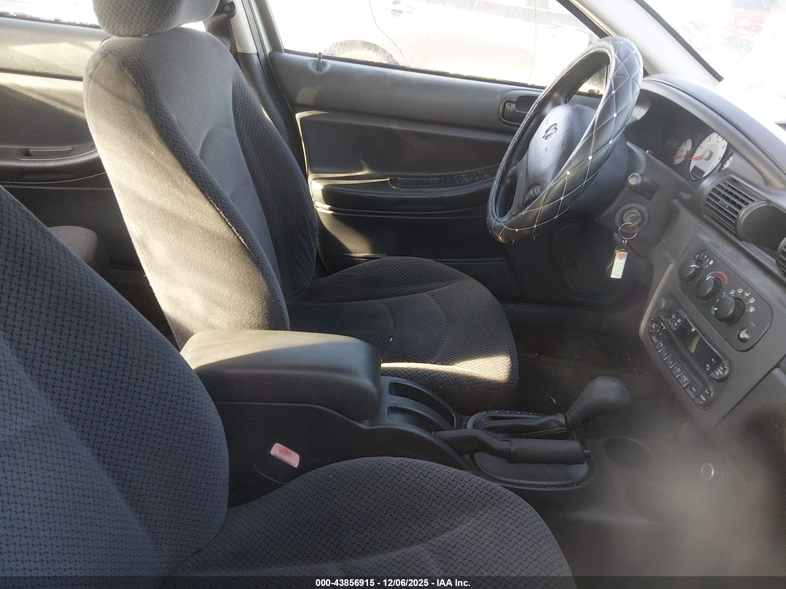 DODGE STRATUS image 5