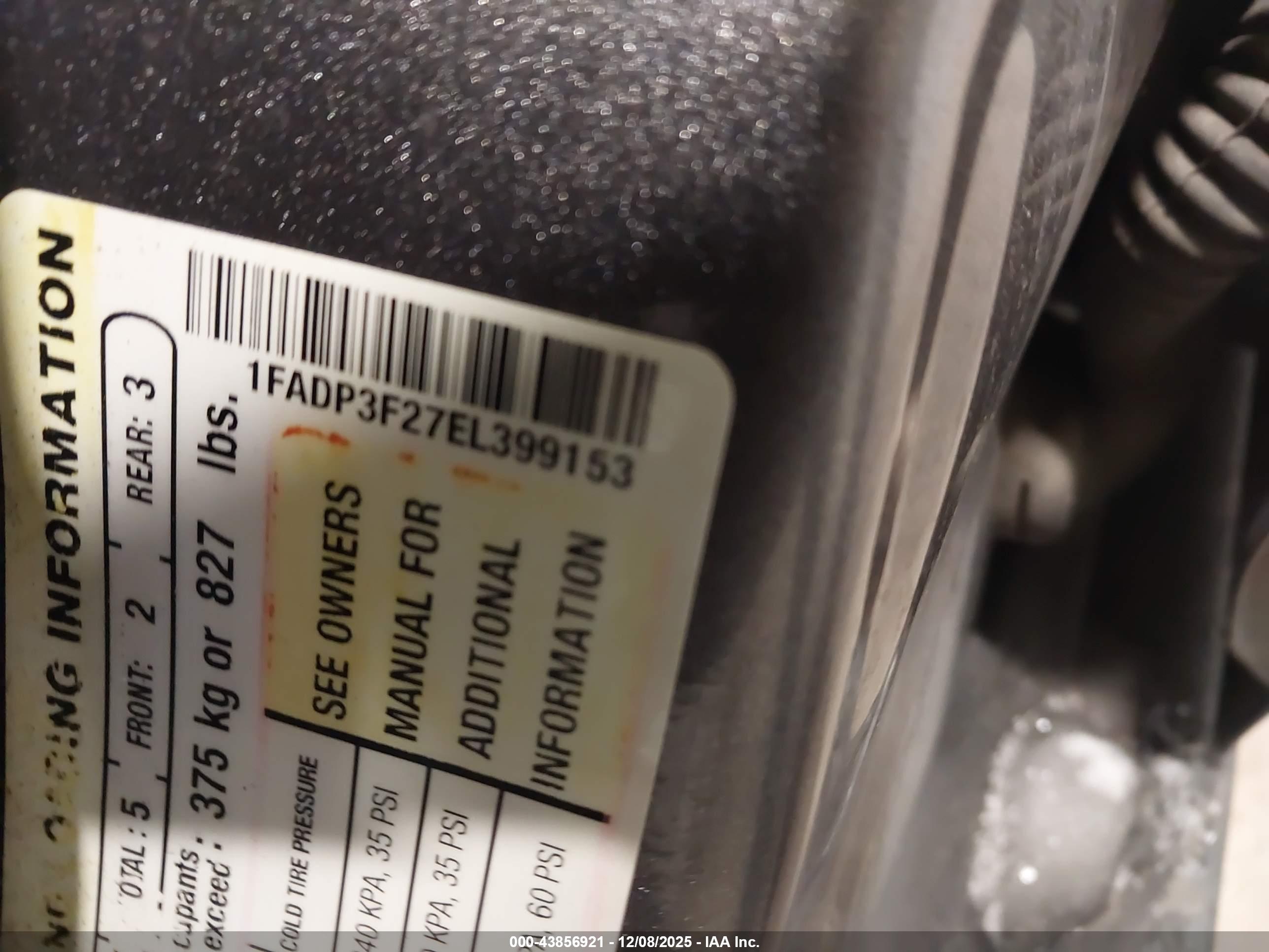 FORD FOCUS image 9