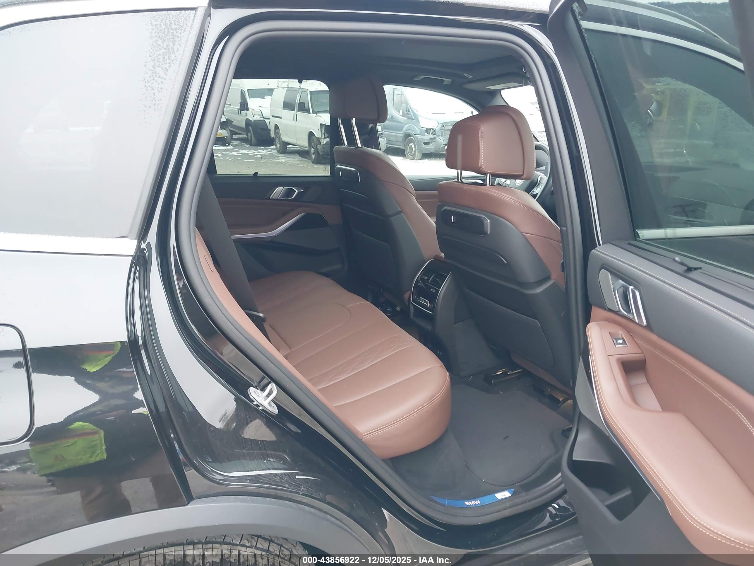BMW X5 image 8