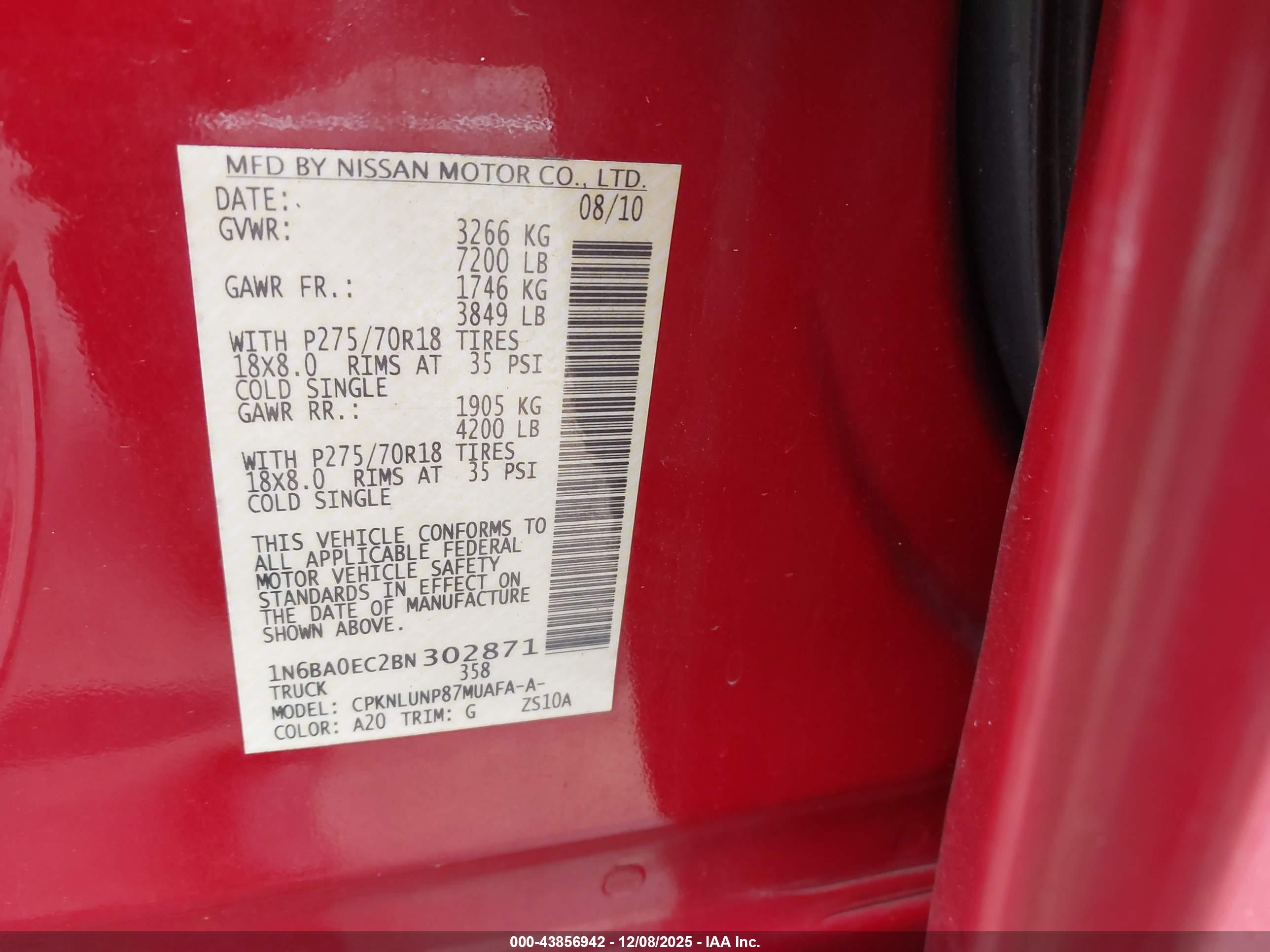 NISSAN TITAN image 9