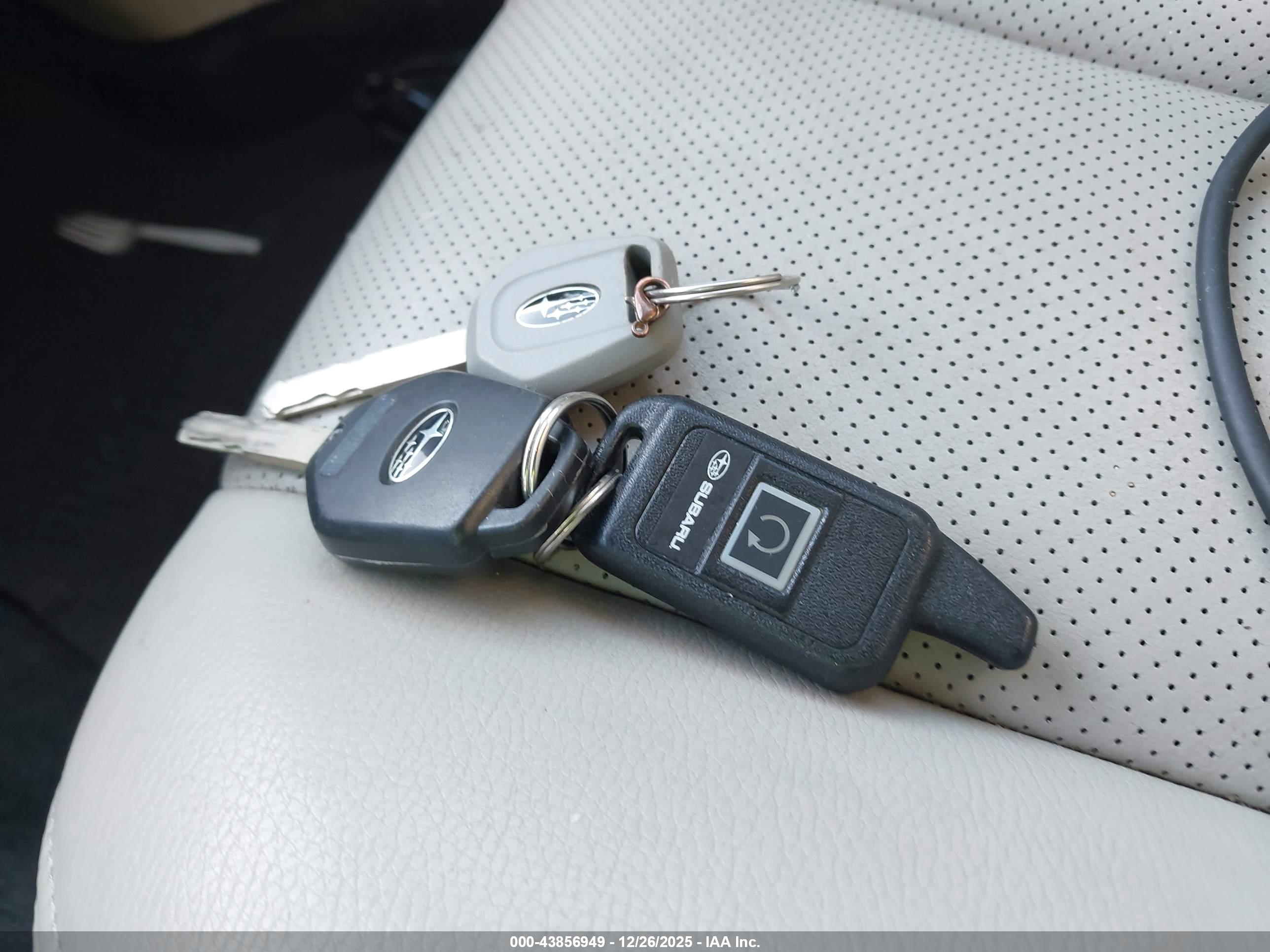 SUBARU OUTBACK image 11