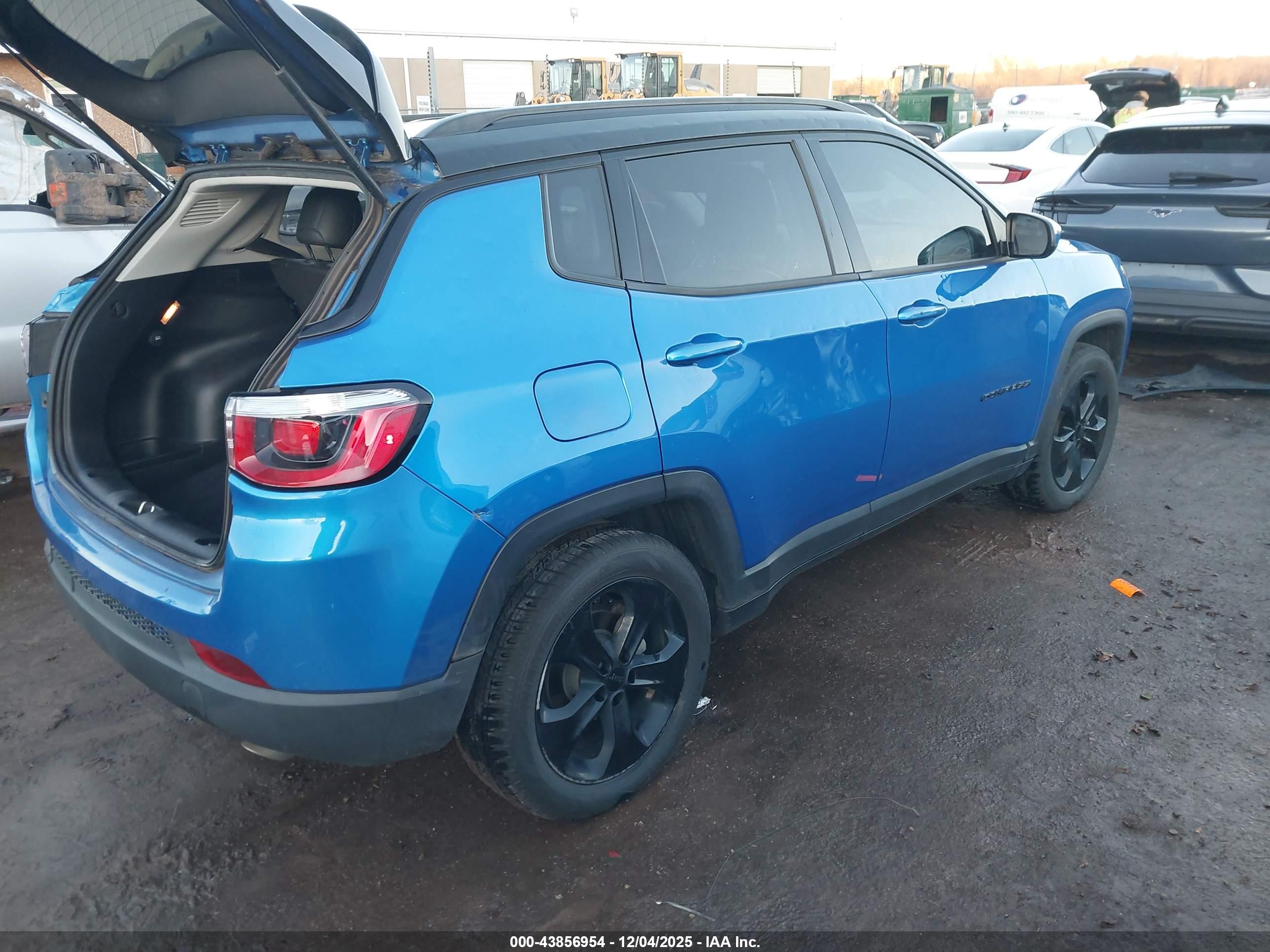 JEEP COMPASS image 4
