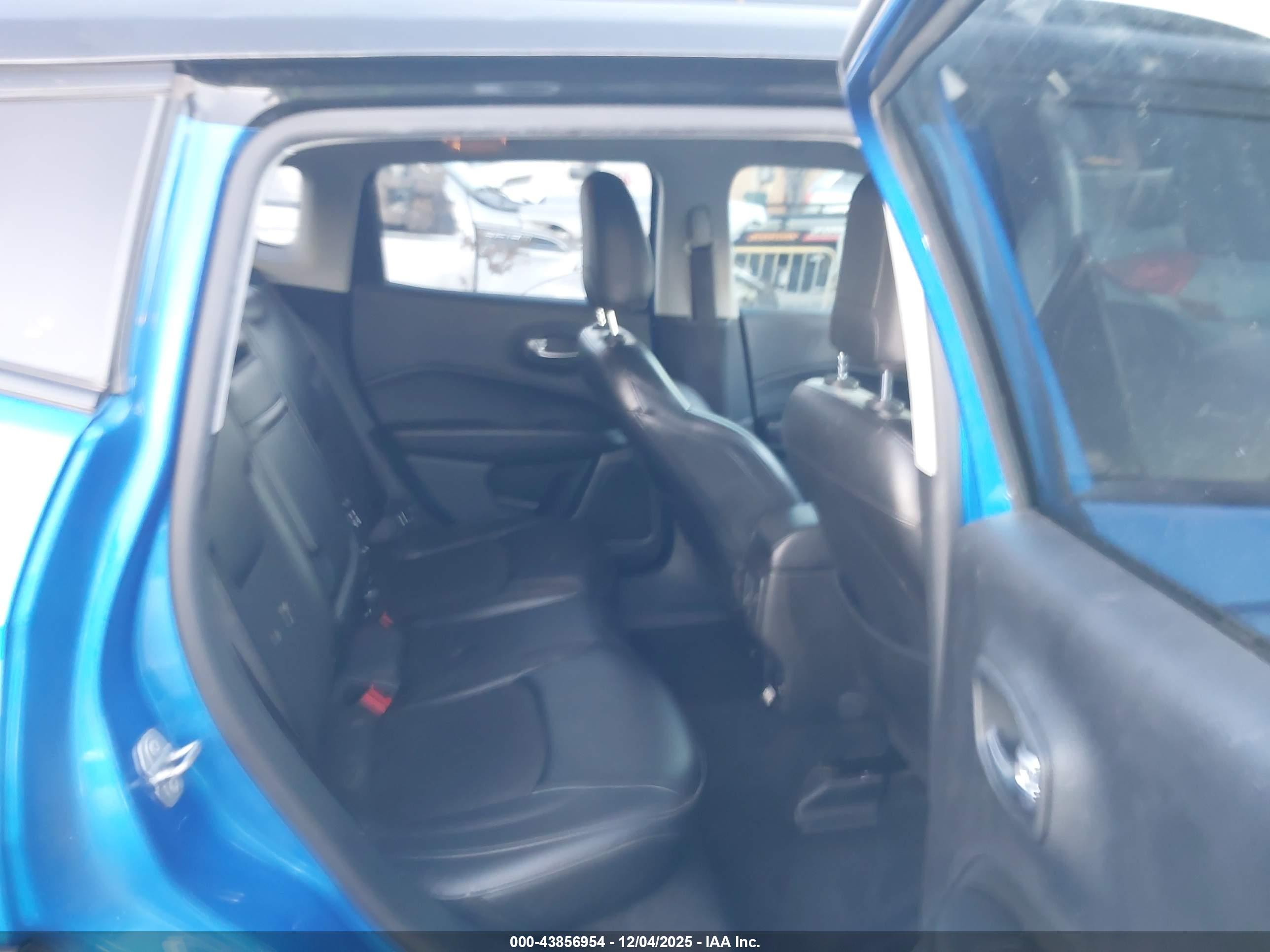 JEEP COMPASS image 8