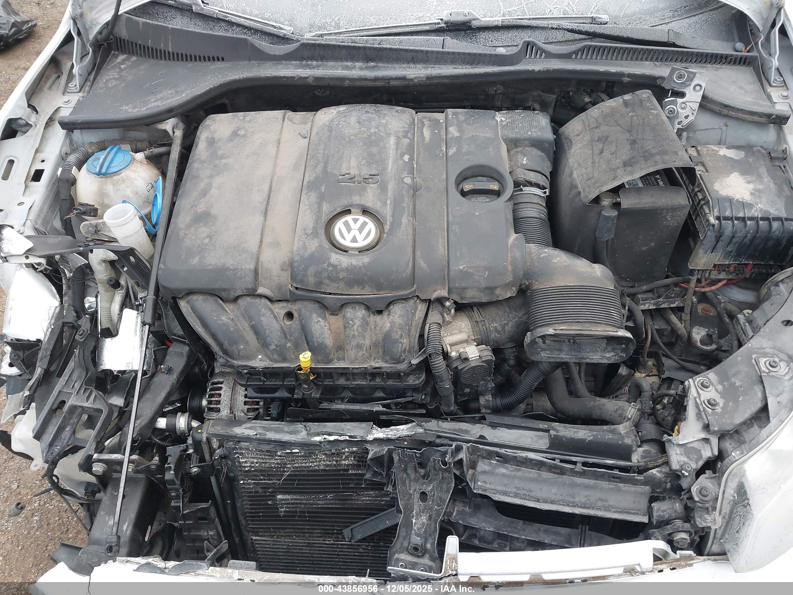 VOLKSWAGEN GOLF image 10