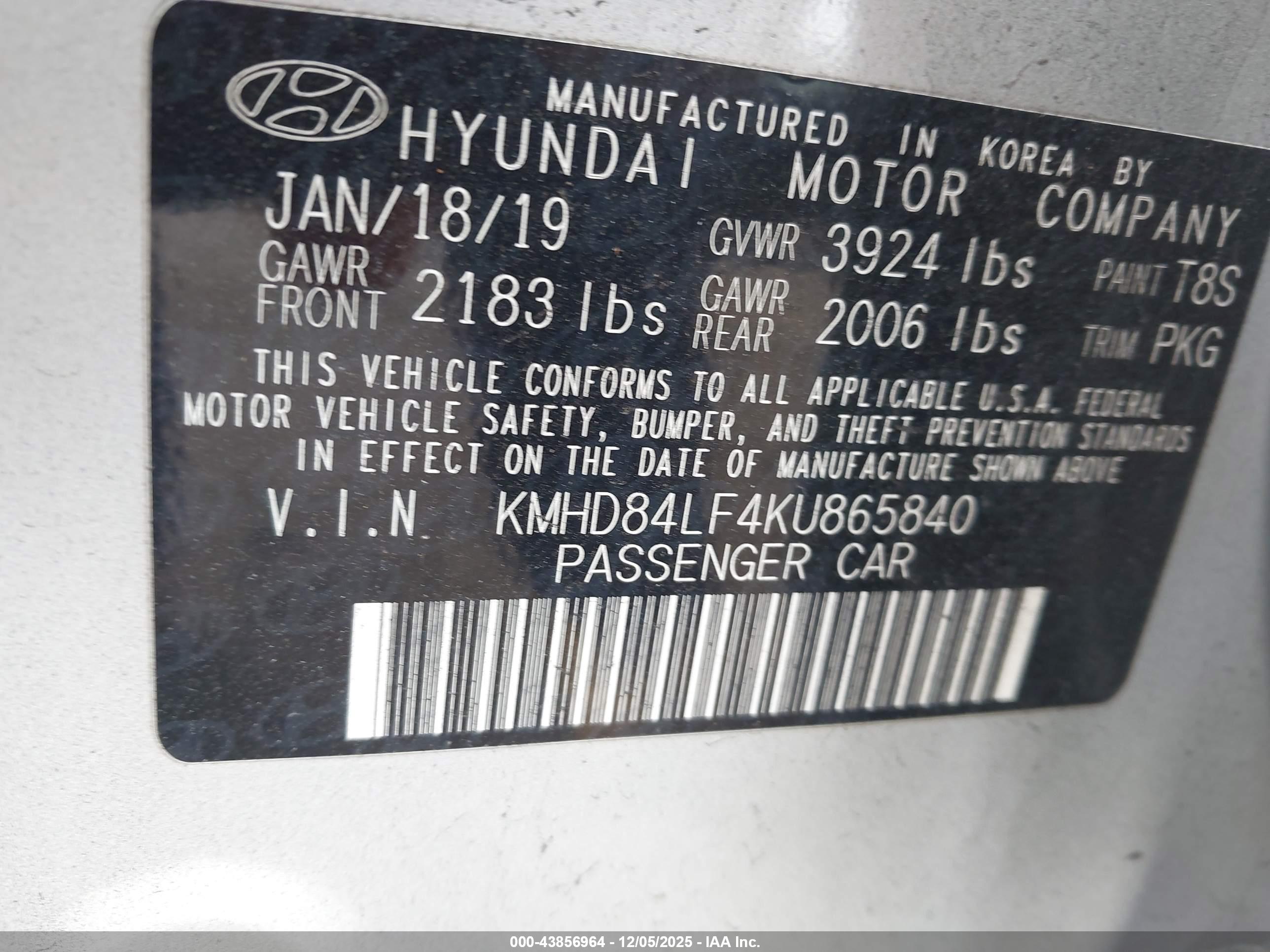 HYUNDAI ELANTRA image 9