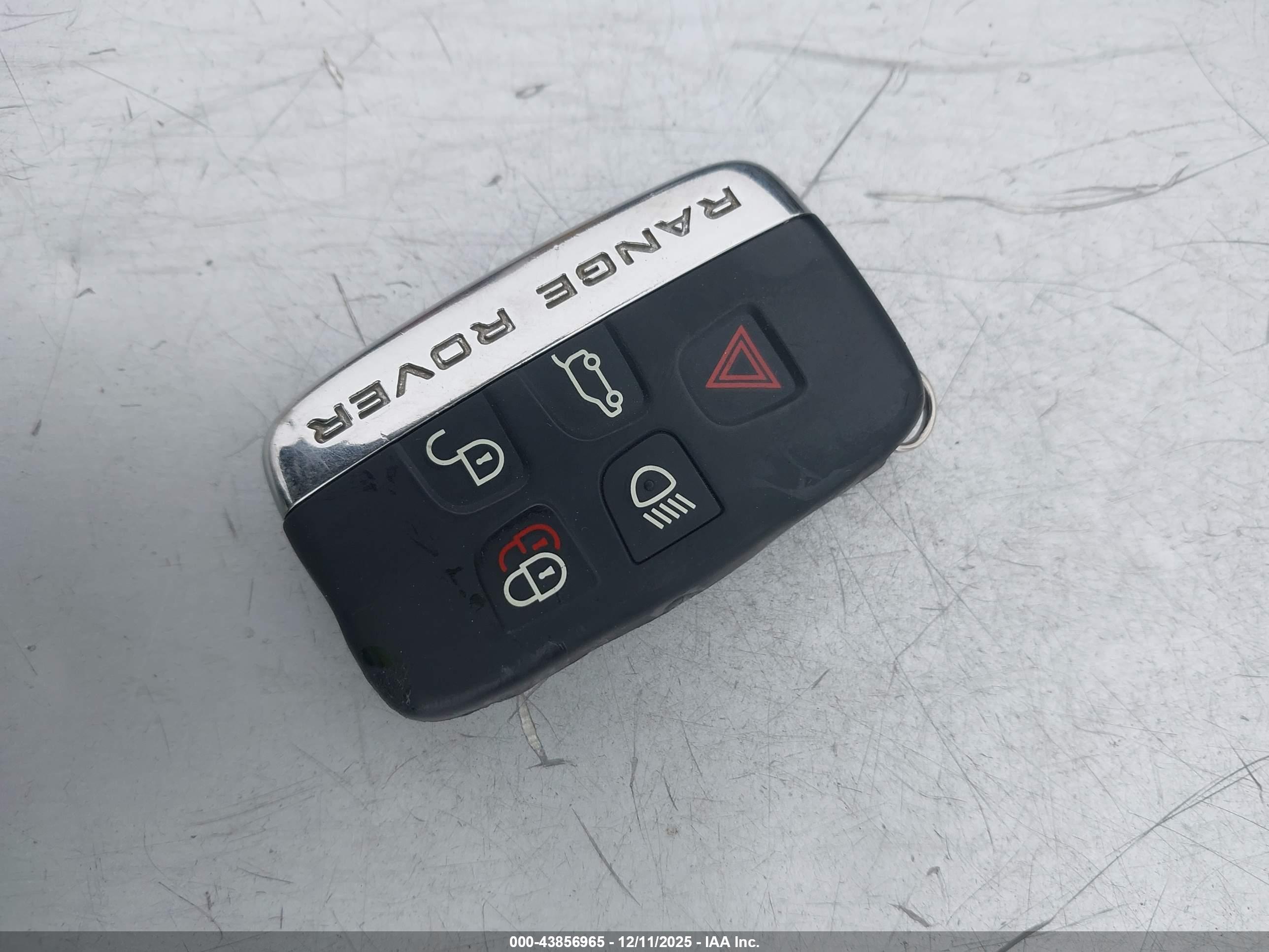 LAND ROVER image 11