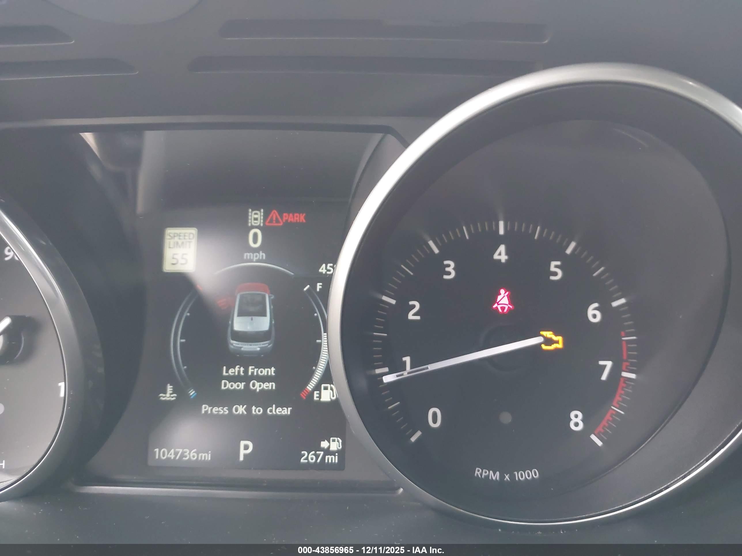 LAND ROVER image 7