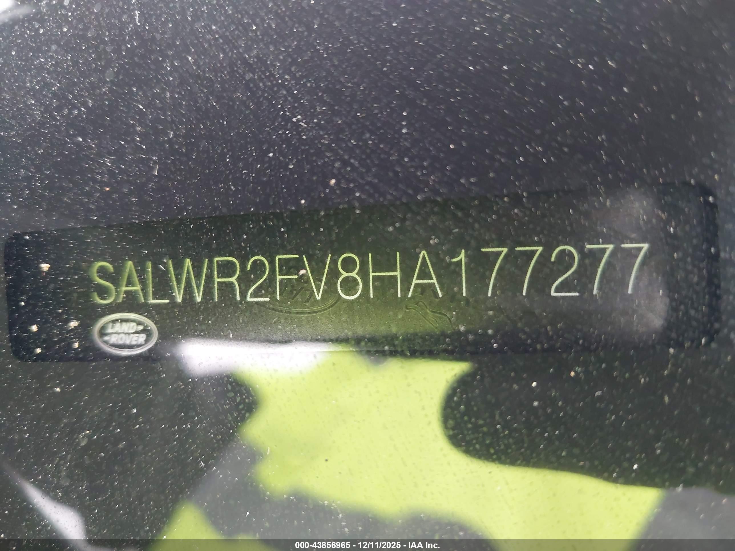LAND ROVER image 9