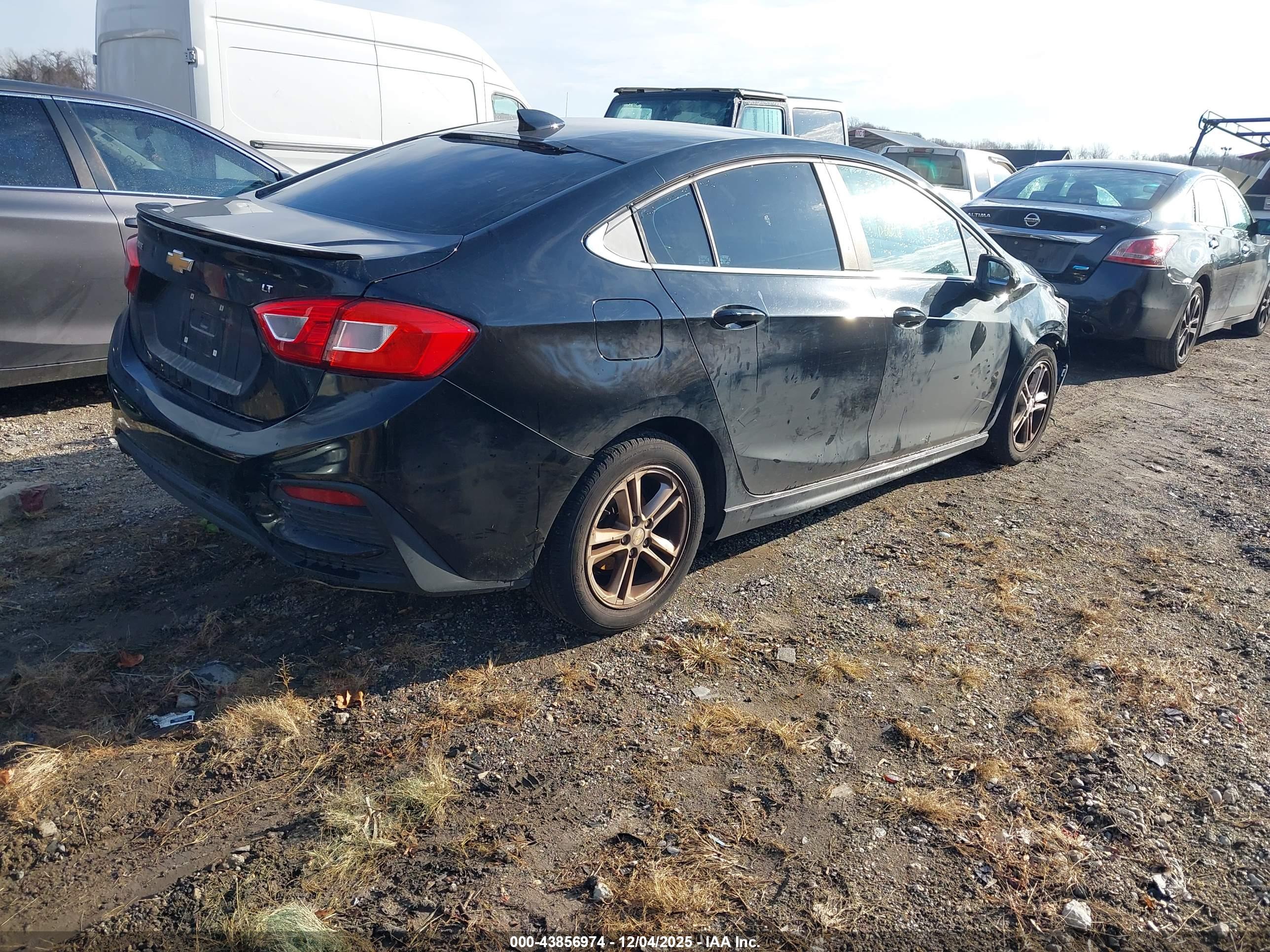 CHEVROLET CRUZE image 4