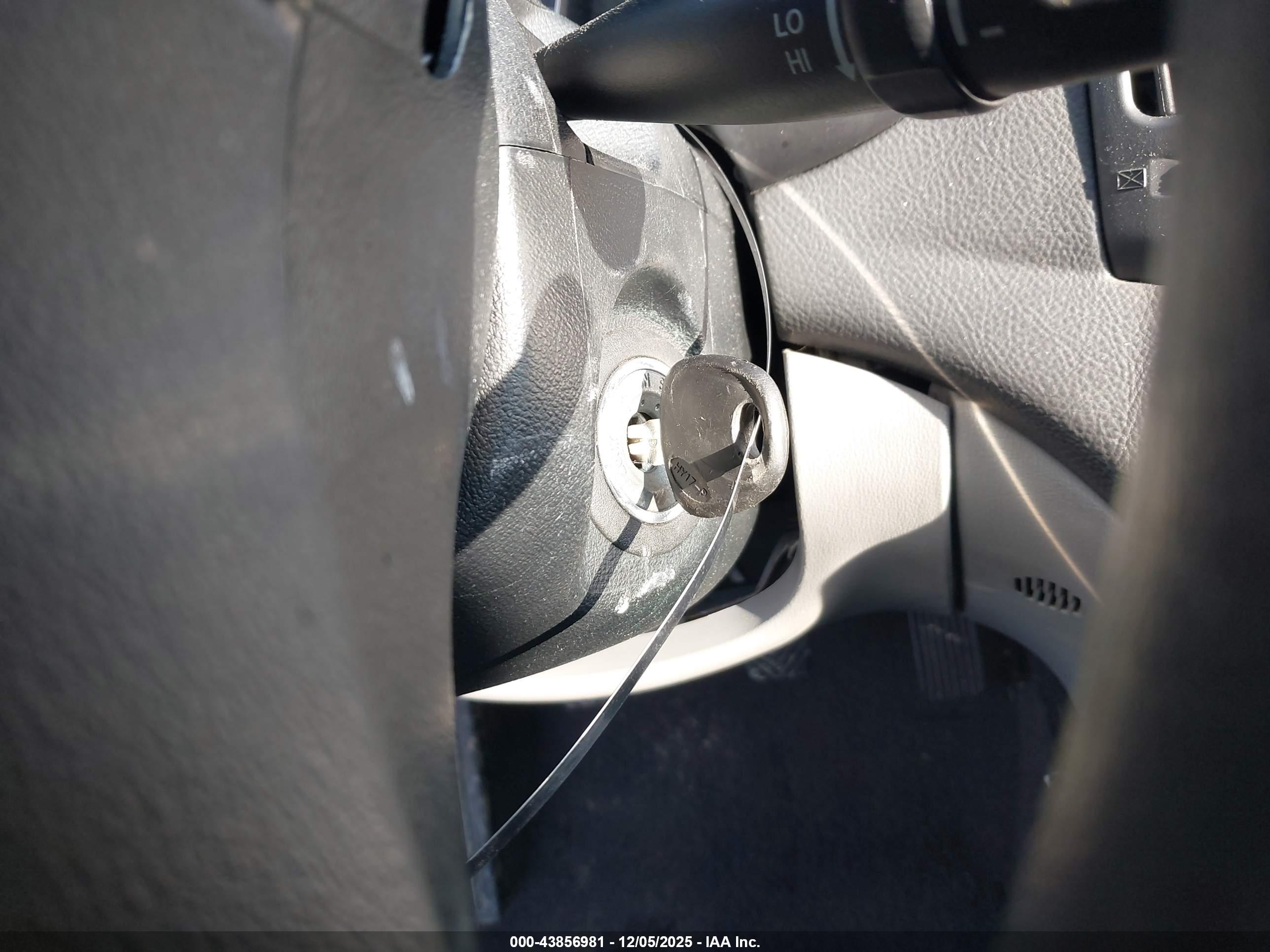 HYUNDAI ELANTRA image 11
