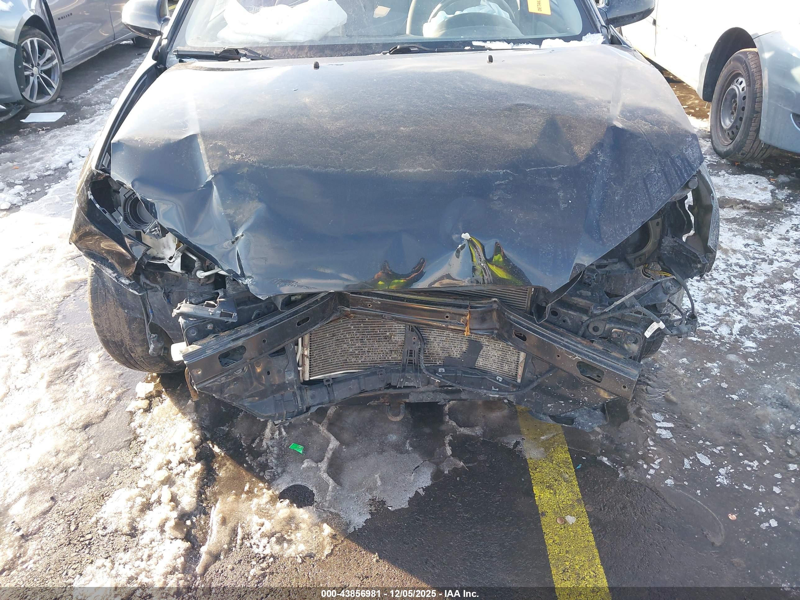 HYUNDAI ELANTRA image 6