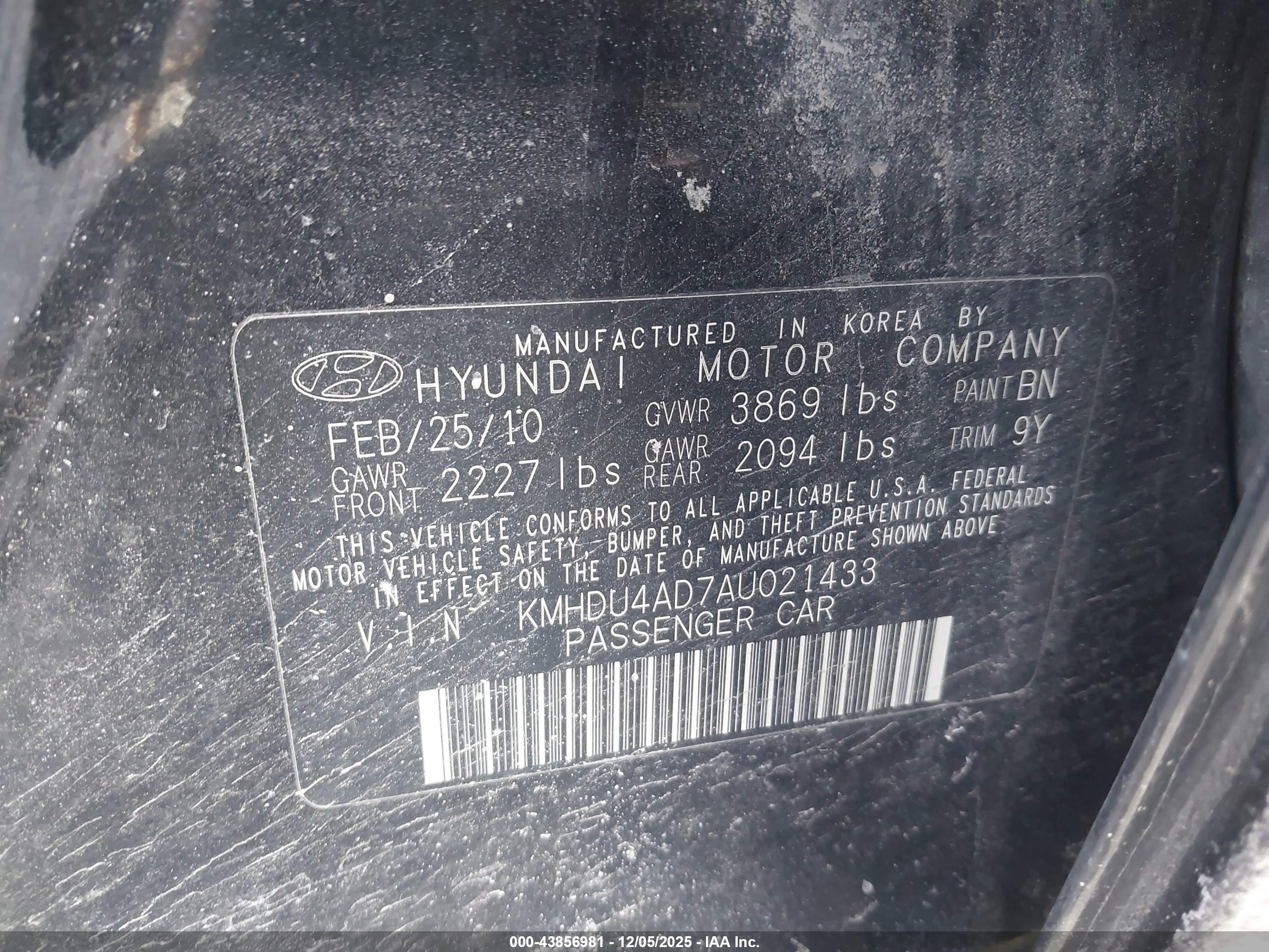 HYUNDAI ELANTRA image 9