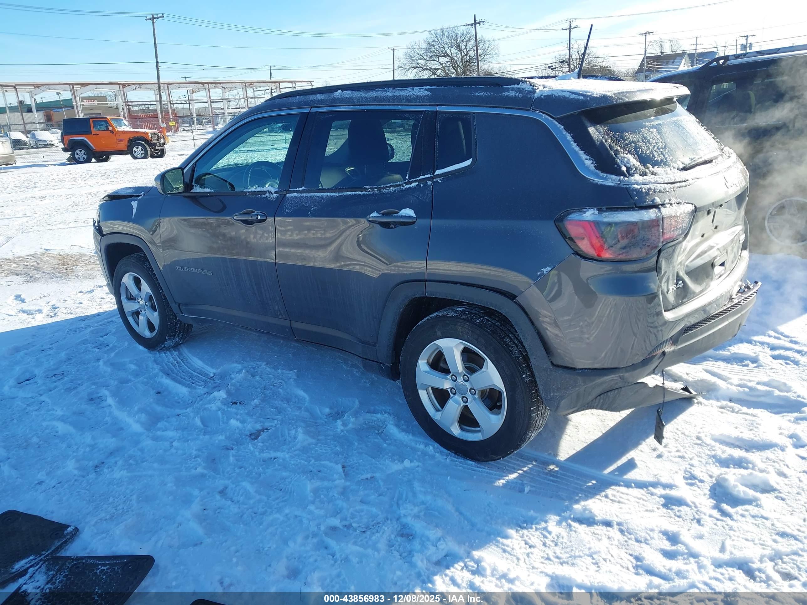 JEEP COMPASS image 3