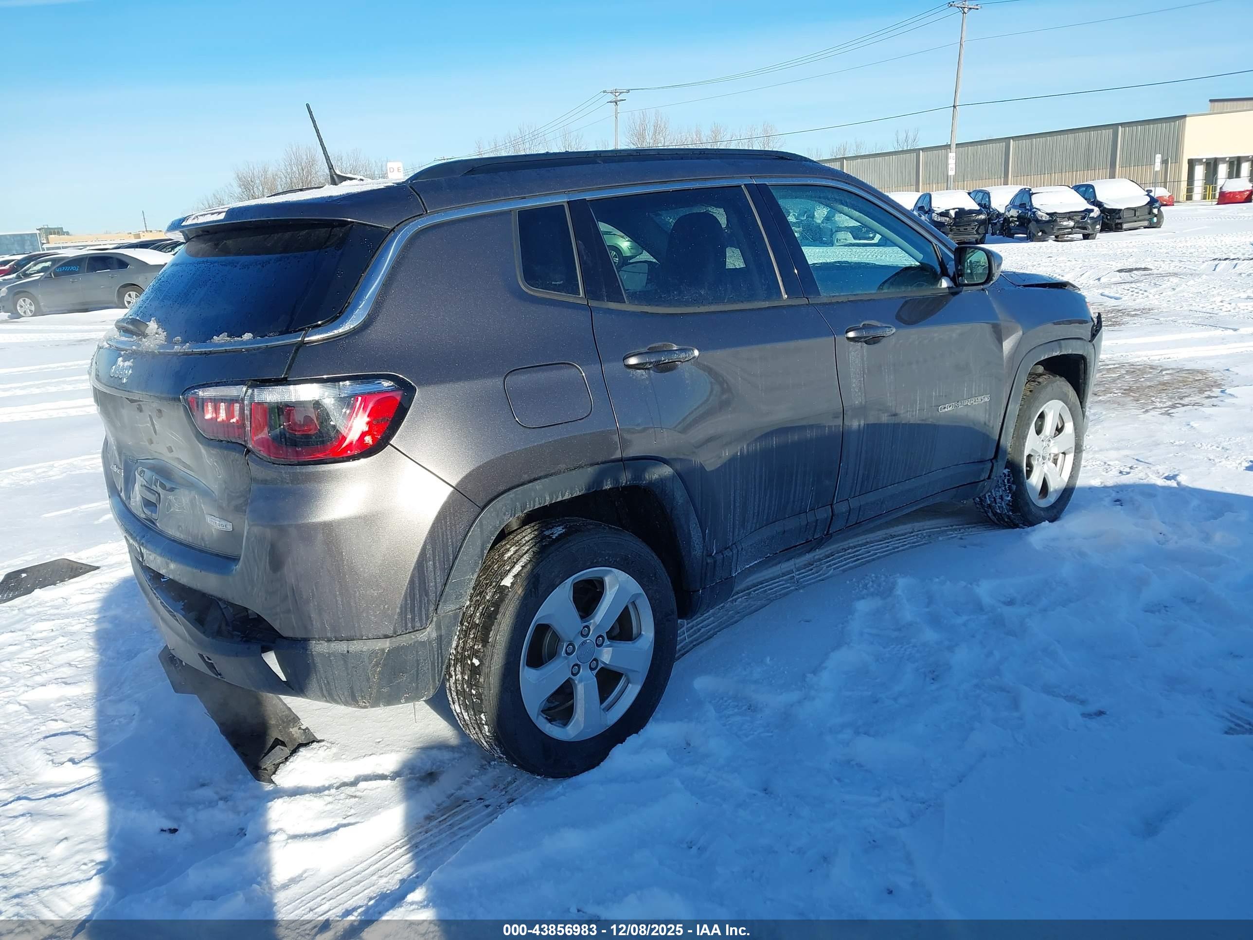JEEP COMPASS image 4