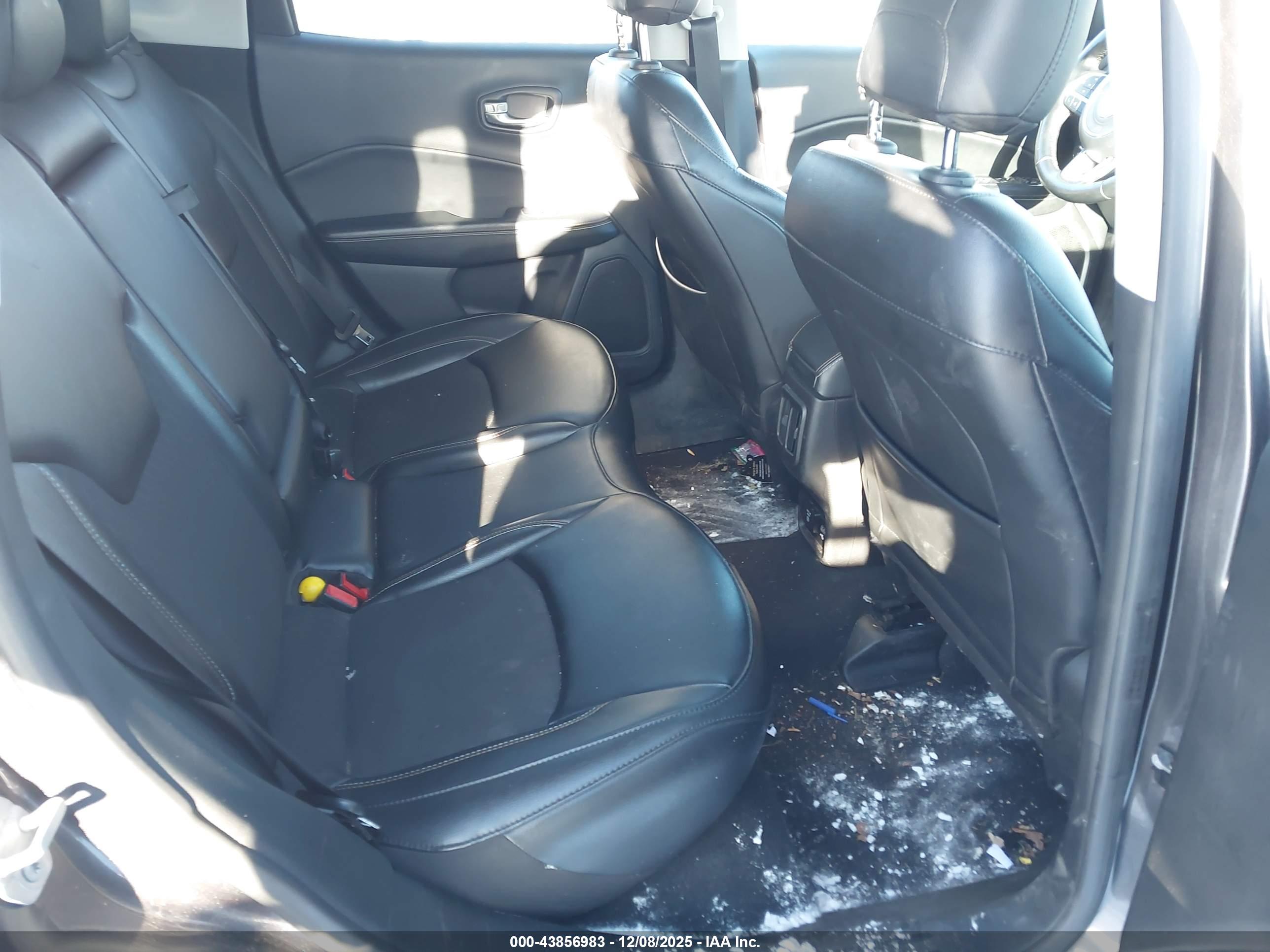 JEEP COMPASS image 8