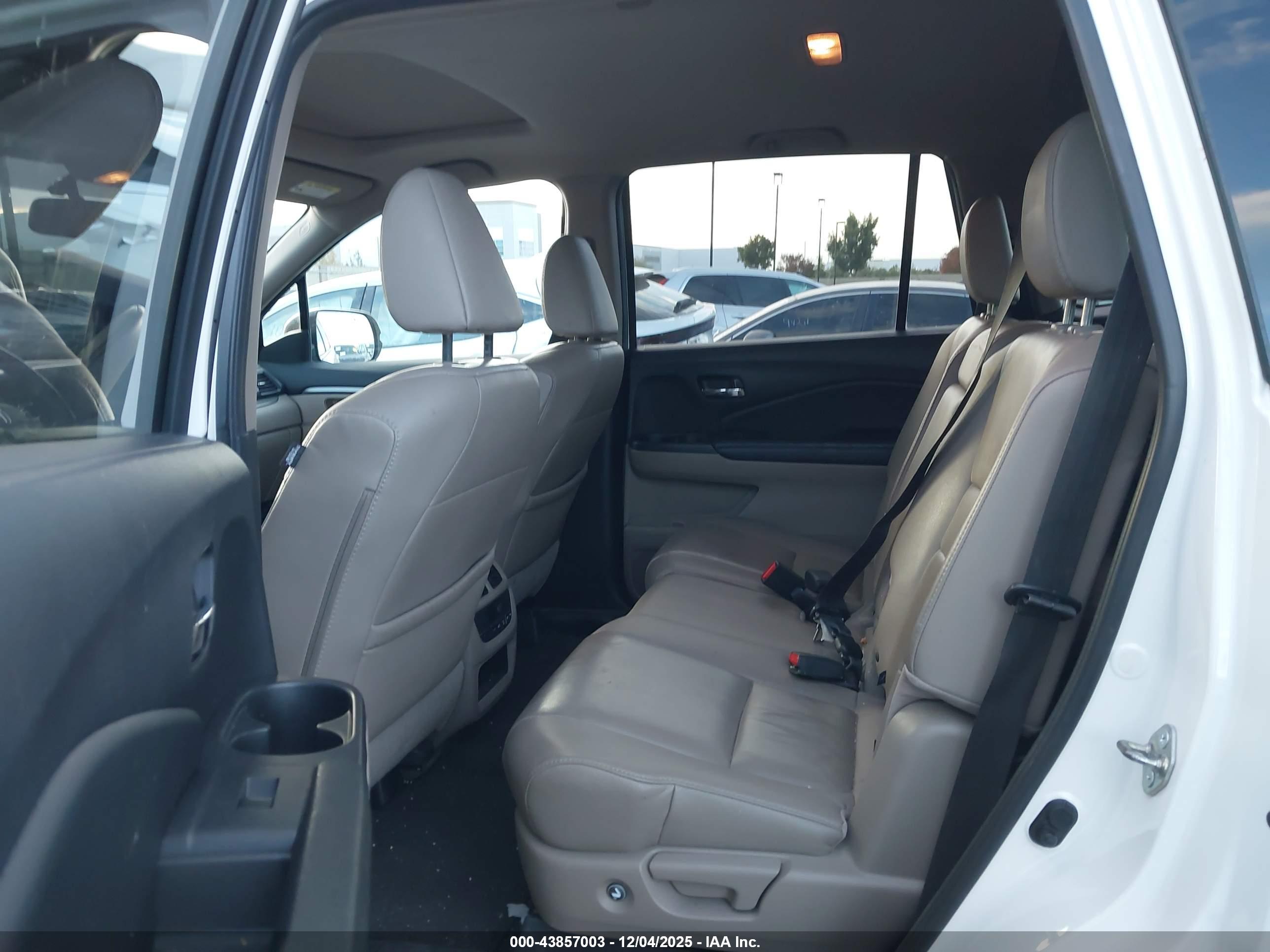 HONDA PILOT image 8