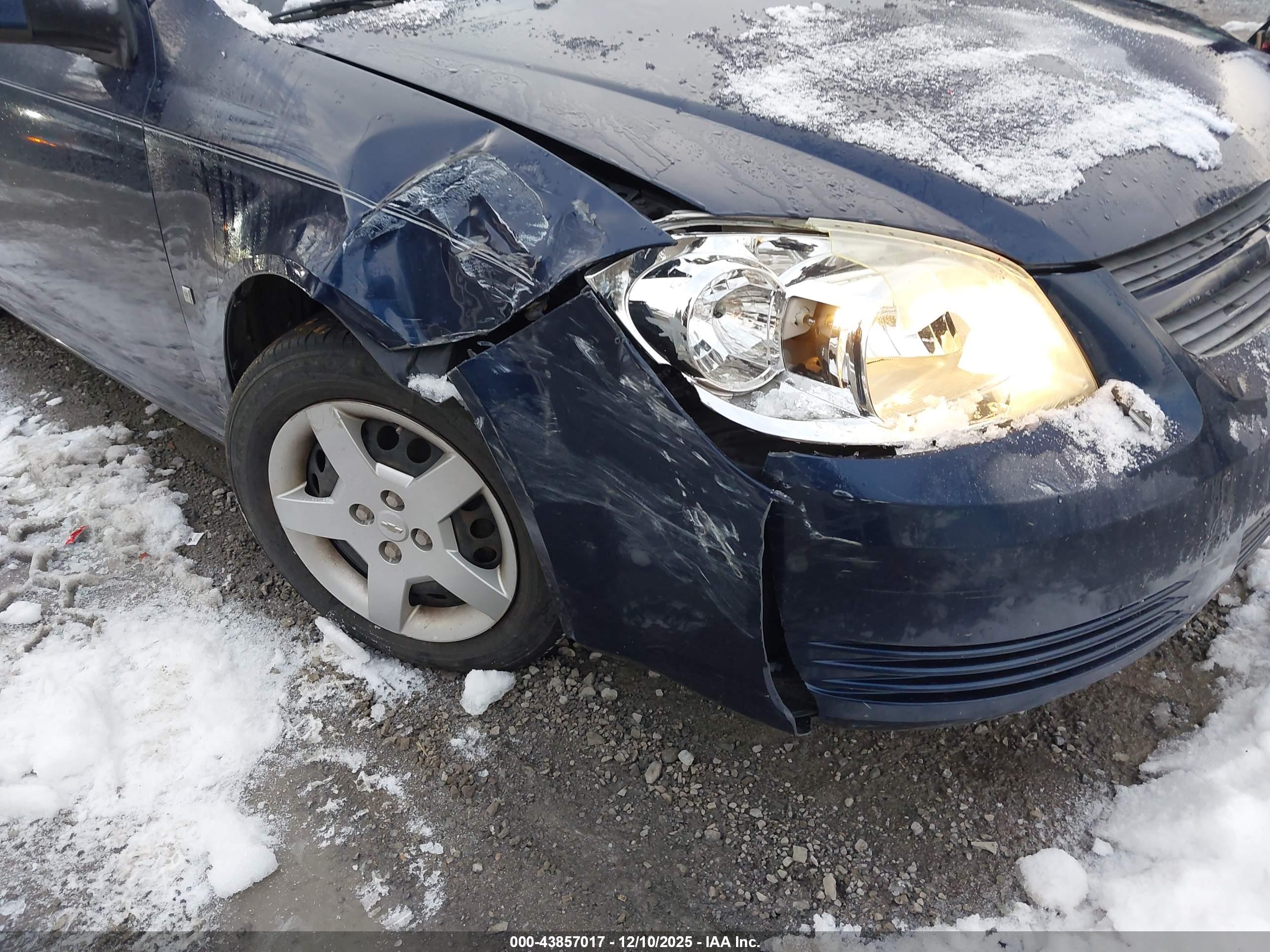 CHEVROLET COBALT image 6