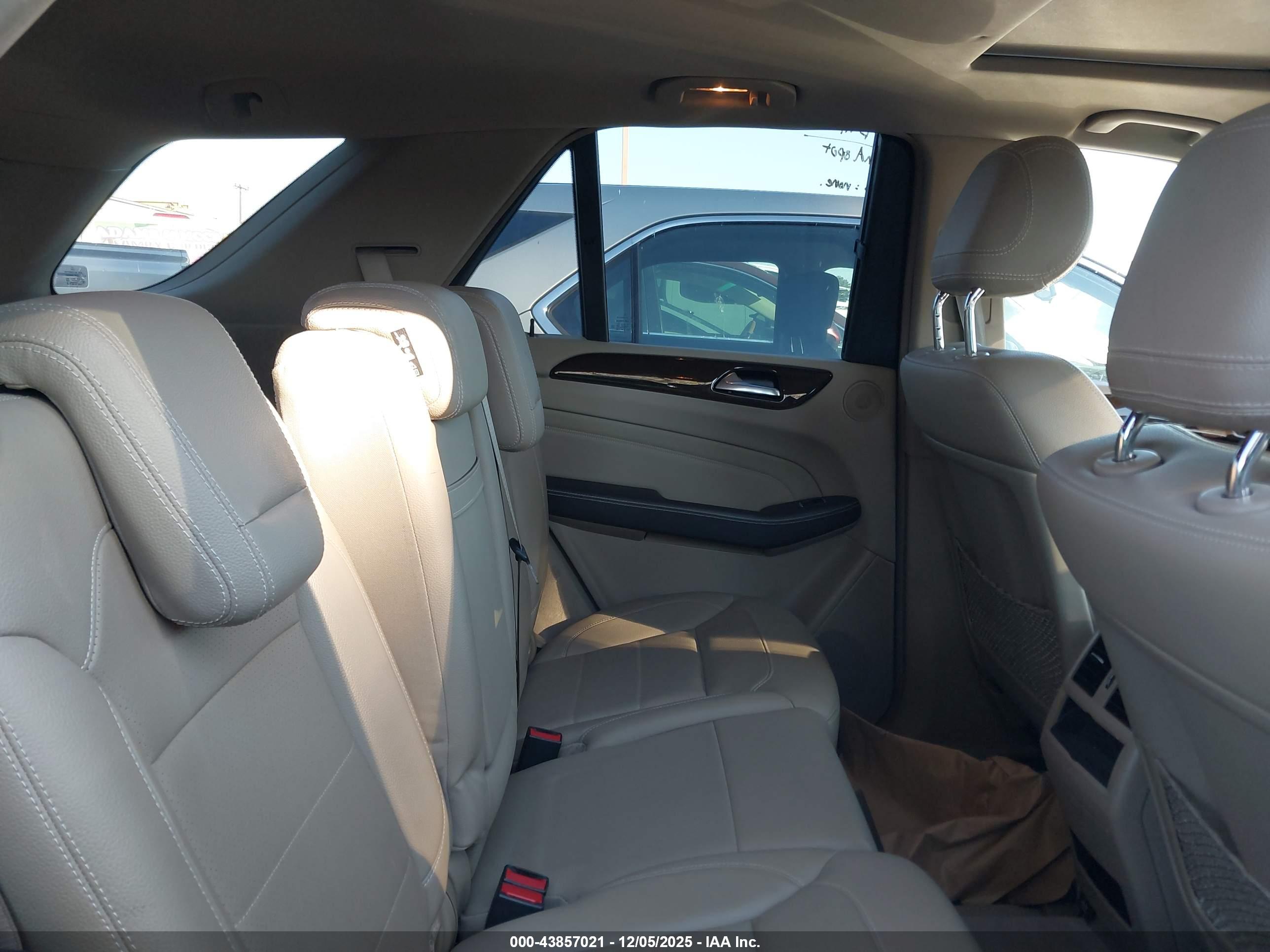 MERCEDES-BENZ ML image 8