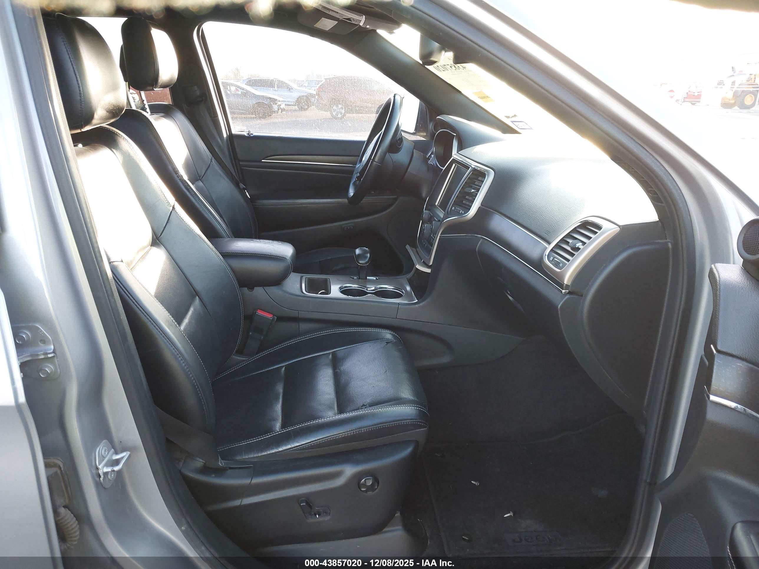 JEEP GRAND image 5