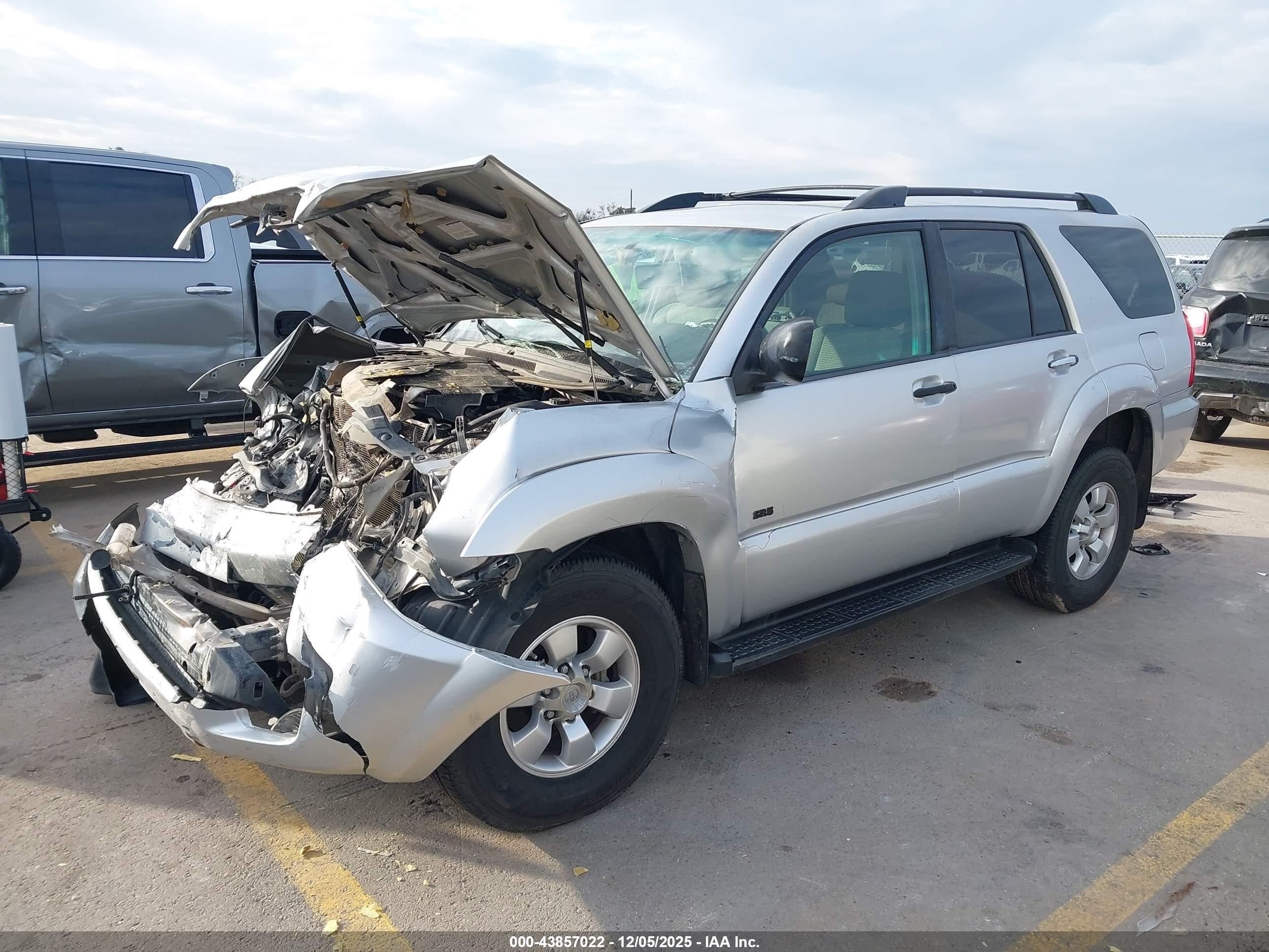 TOYOTA 4RUNNER image 2