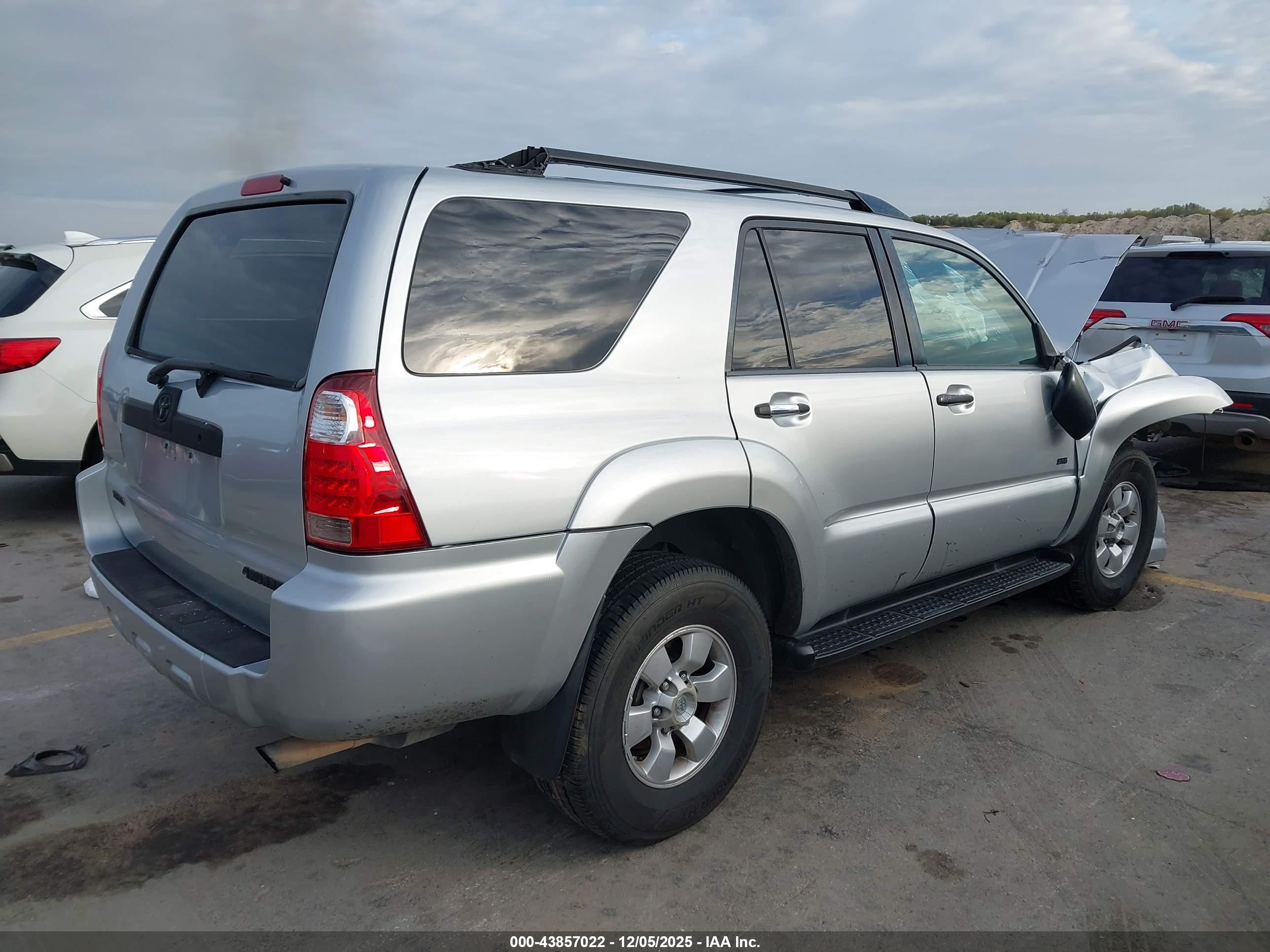 TOYOTA 4RUNNER image 4