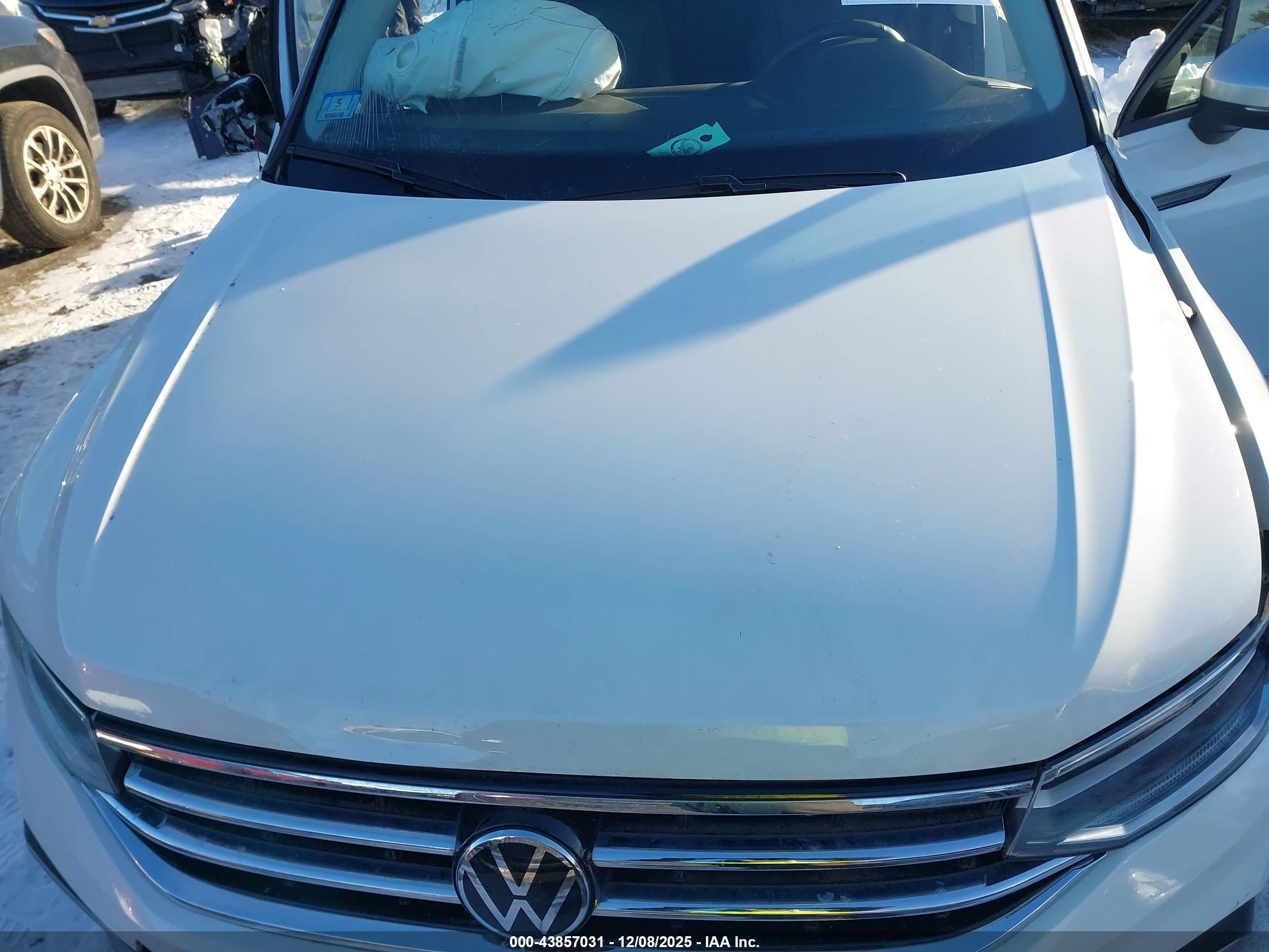 VOLKSWAGEN TIGUAN image 10