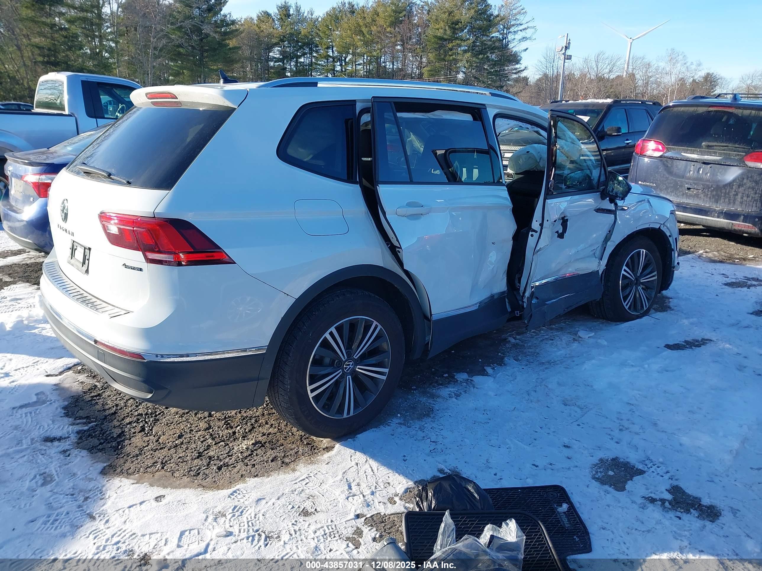 VOLKSWAGEN TIGUAN image 4