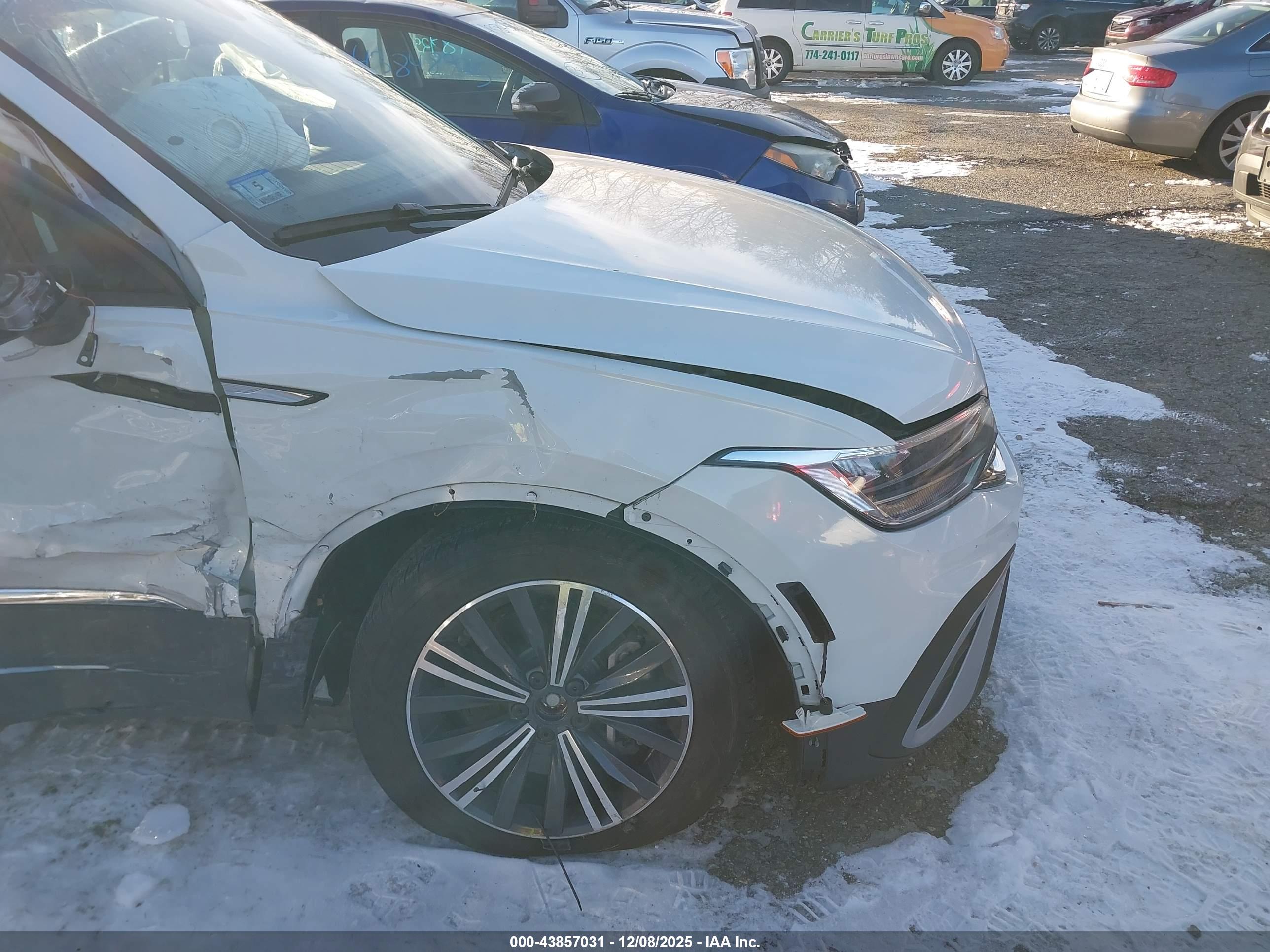 VOLKSWAGEN TIGUAN image 6