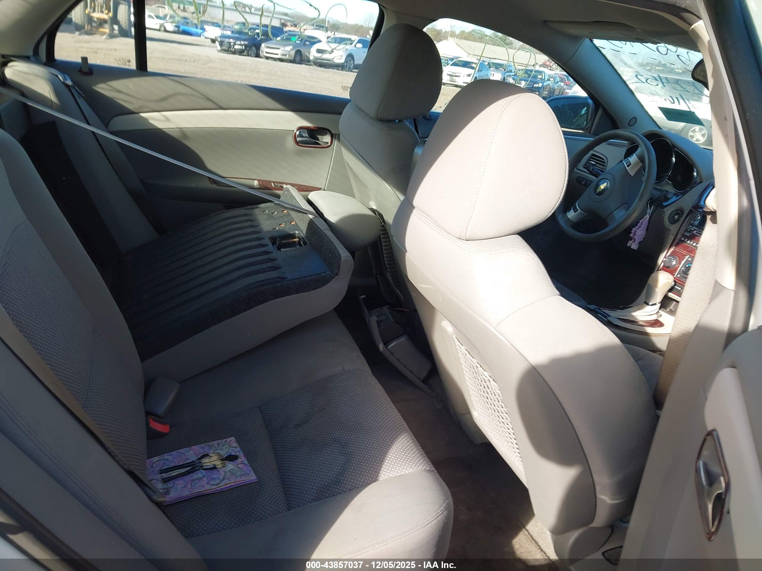 CHEVROLET MALIBU image 8